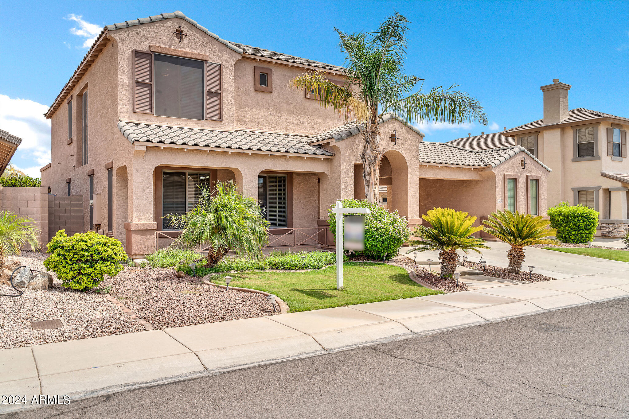 5621 N RATTLER Way