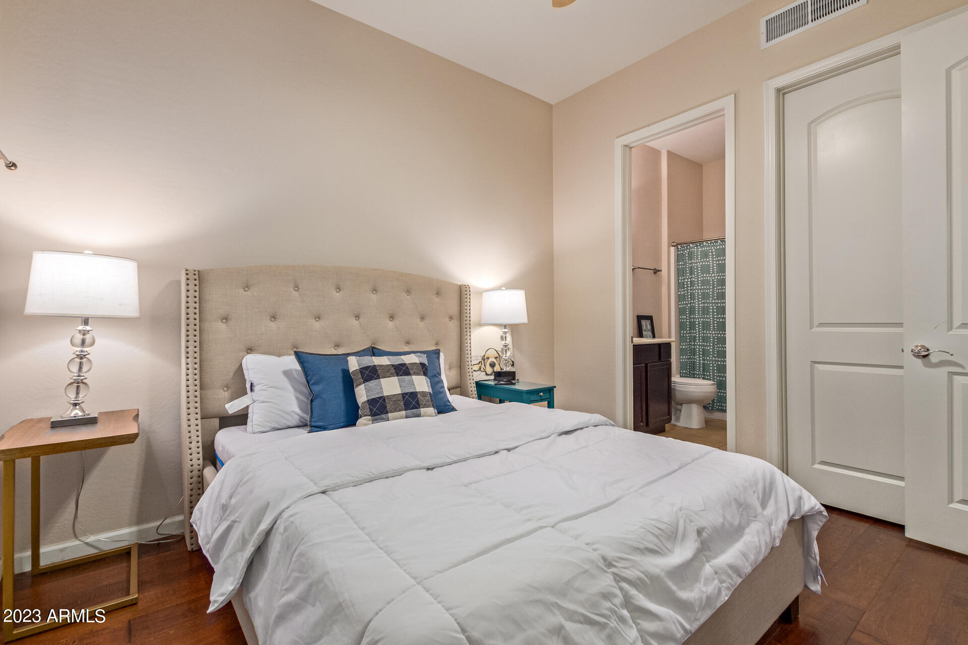 124 N CALIFORNIA Street # 19