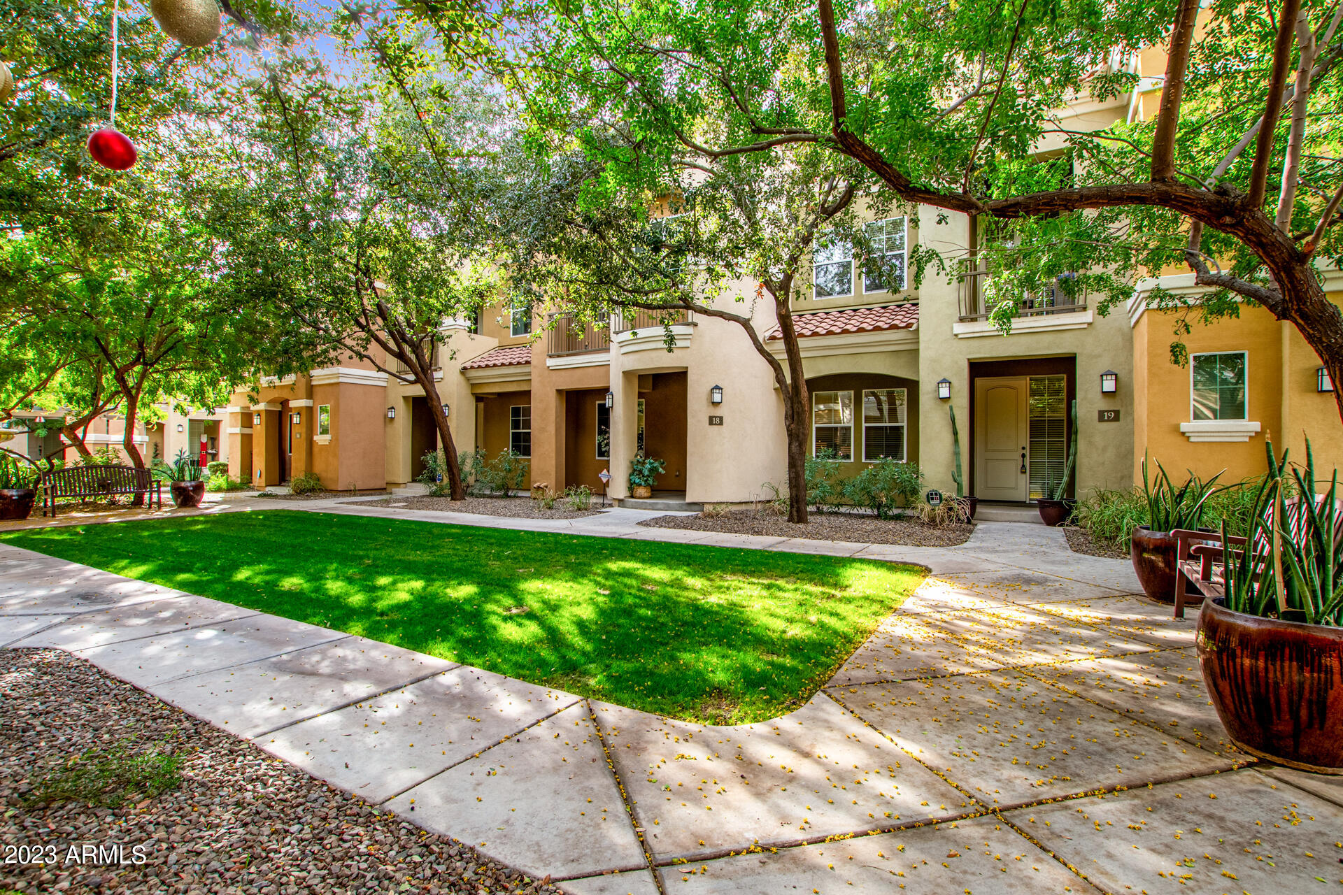 124 N CALIFORNIA Street # 19
