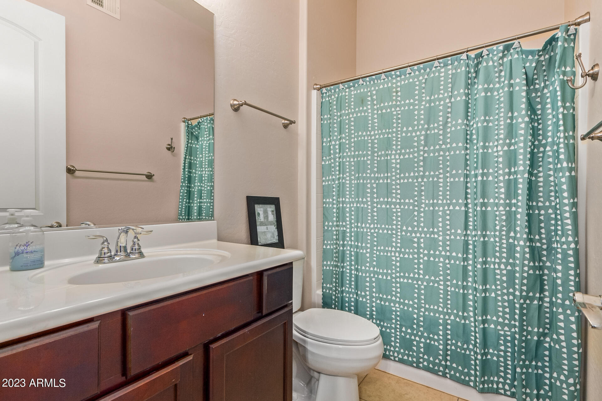 124 N CALIFORNIA Street # 19
