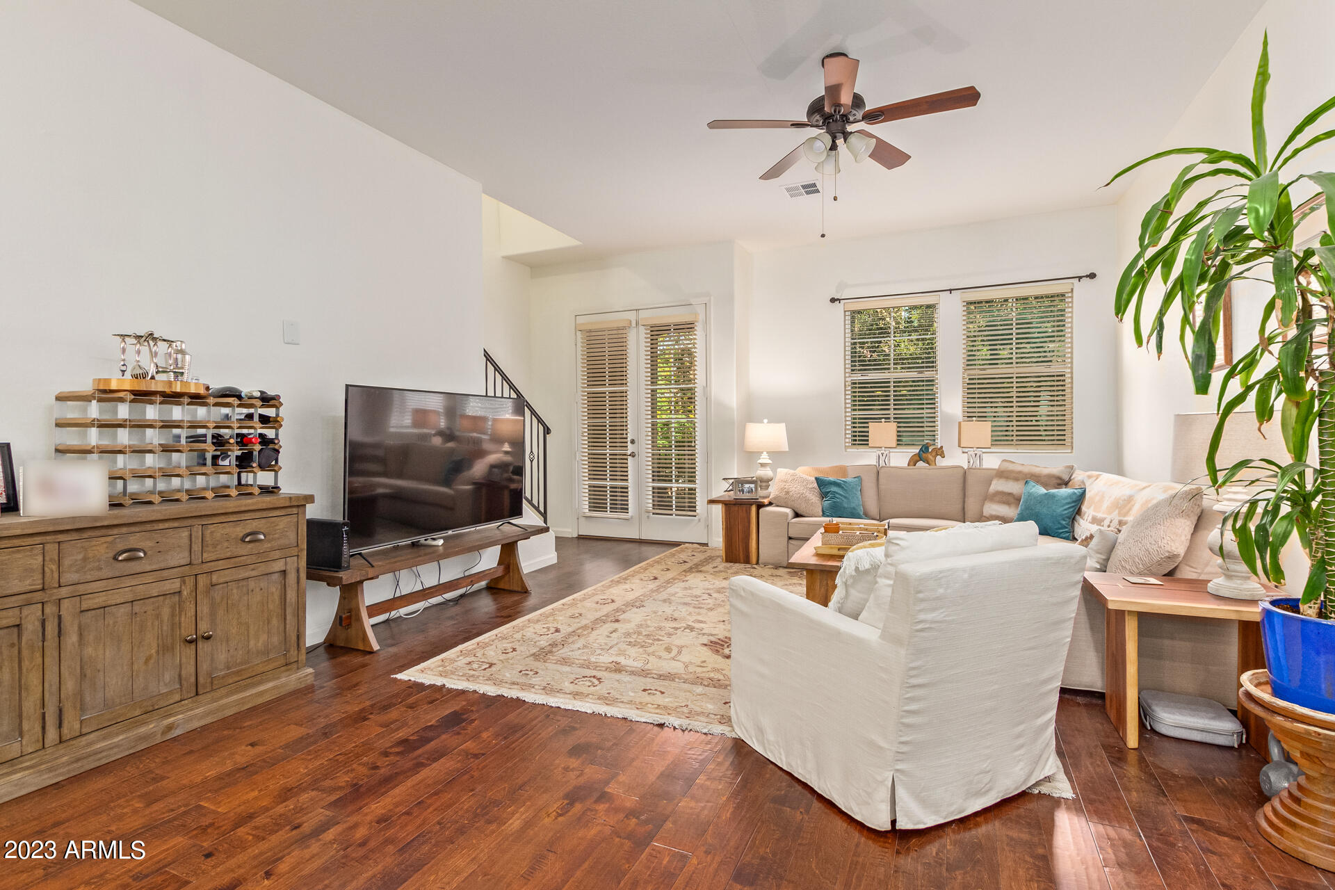 124 N CALIFORNIA Street # 19