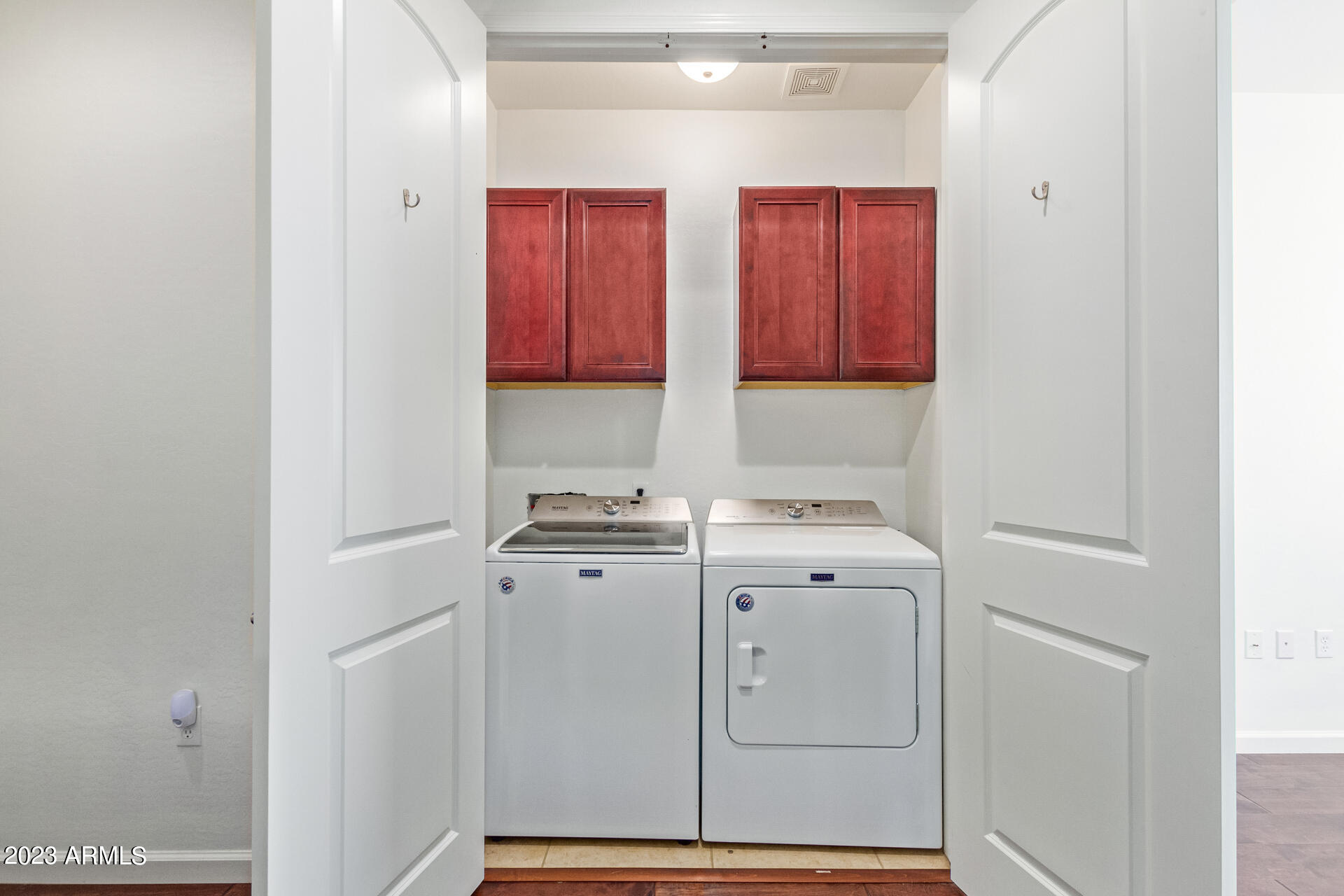 124 N CALIFORNIA Street # 19