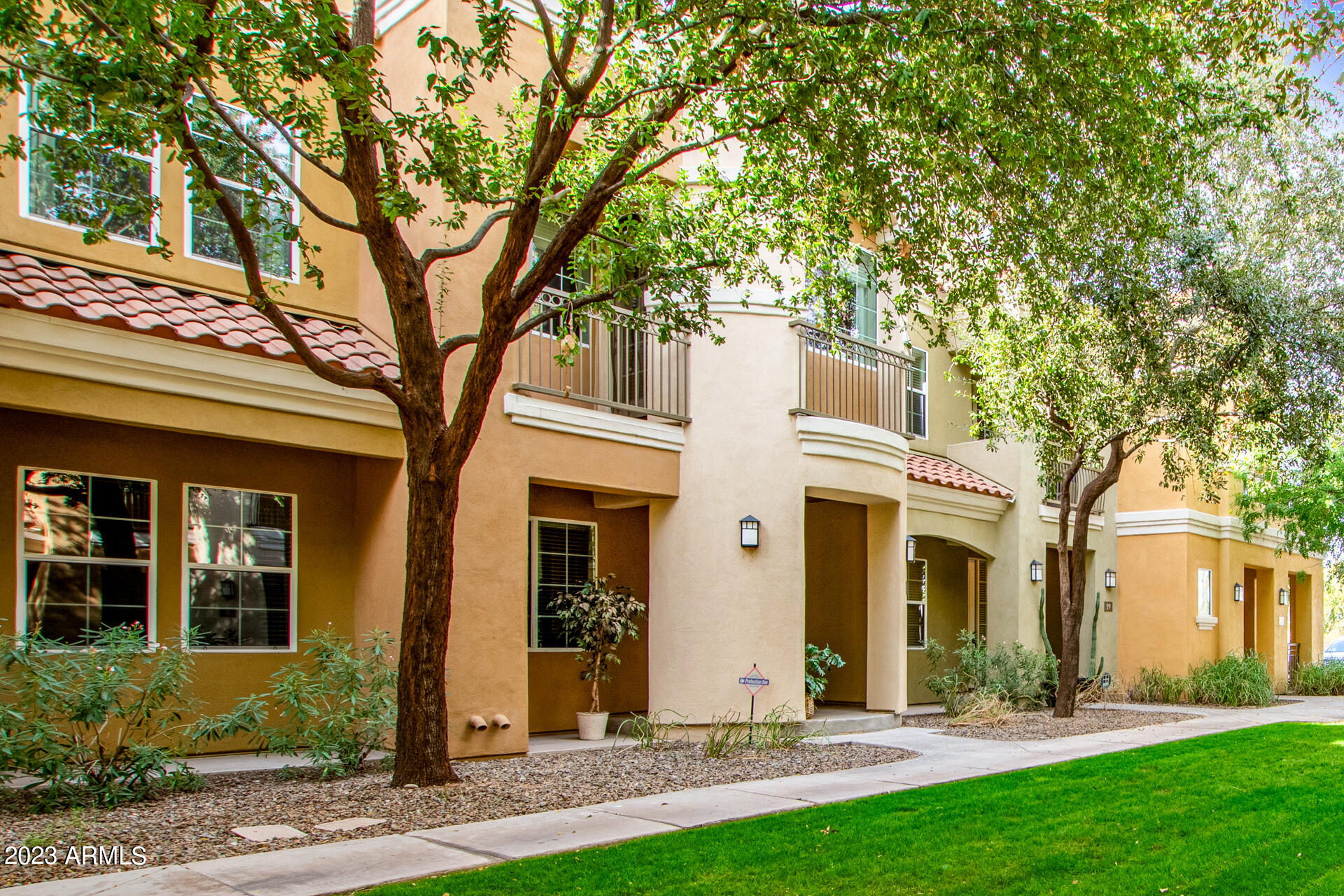 124 N CALIFORNIA Street # 19
