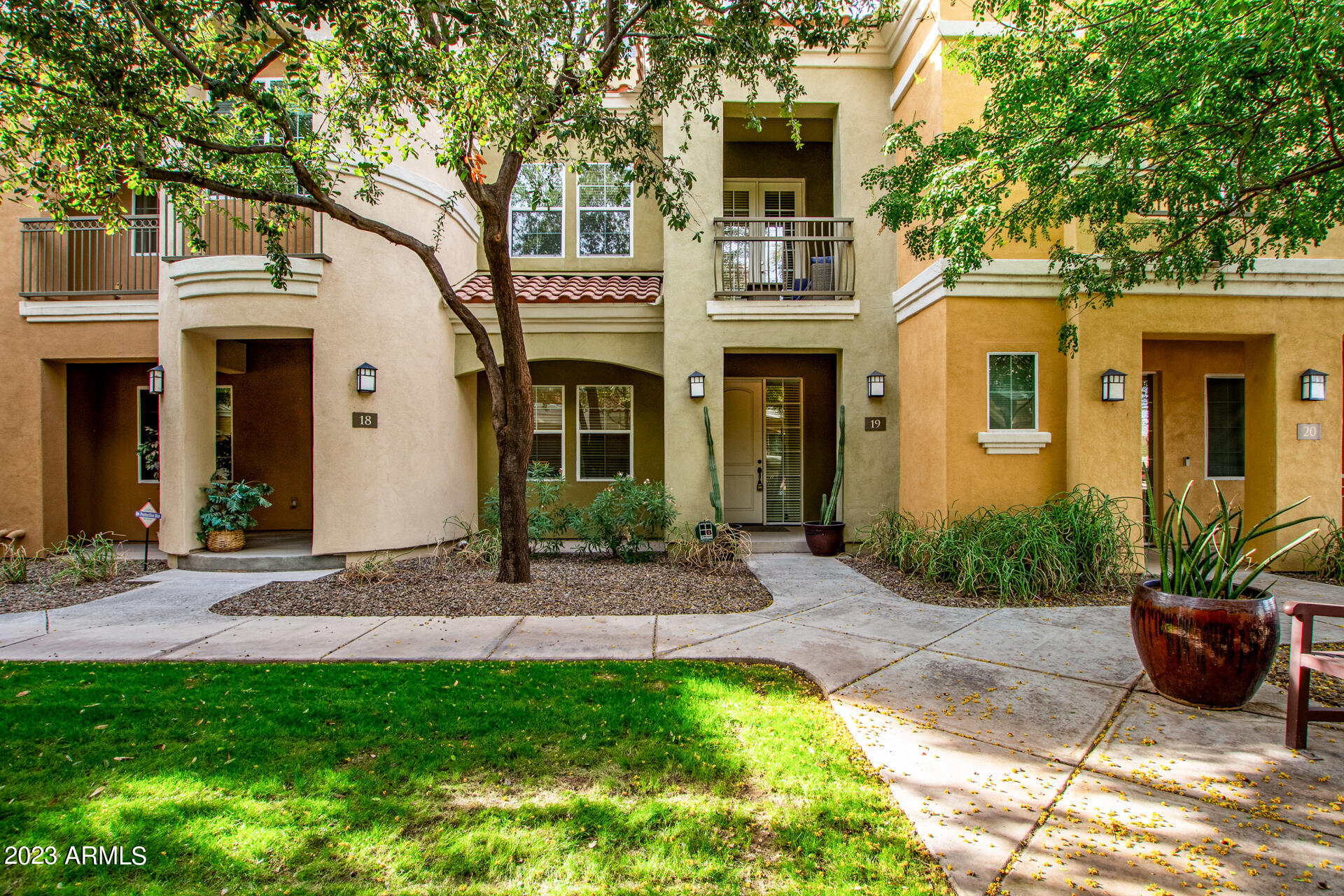 124 N CALIFORNIA Street # 19