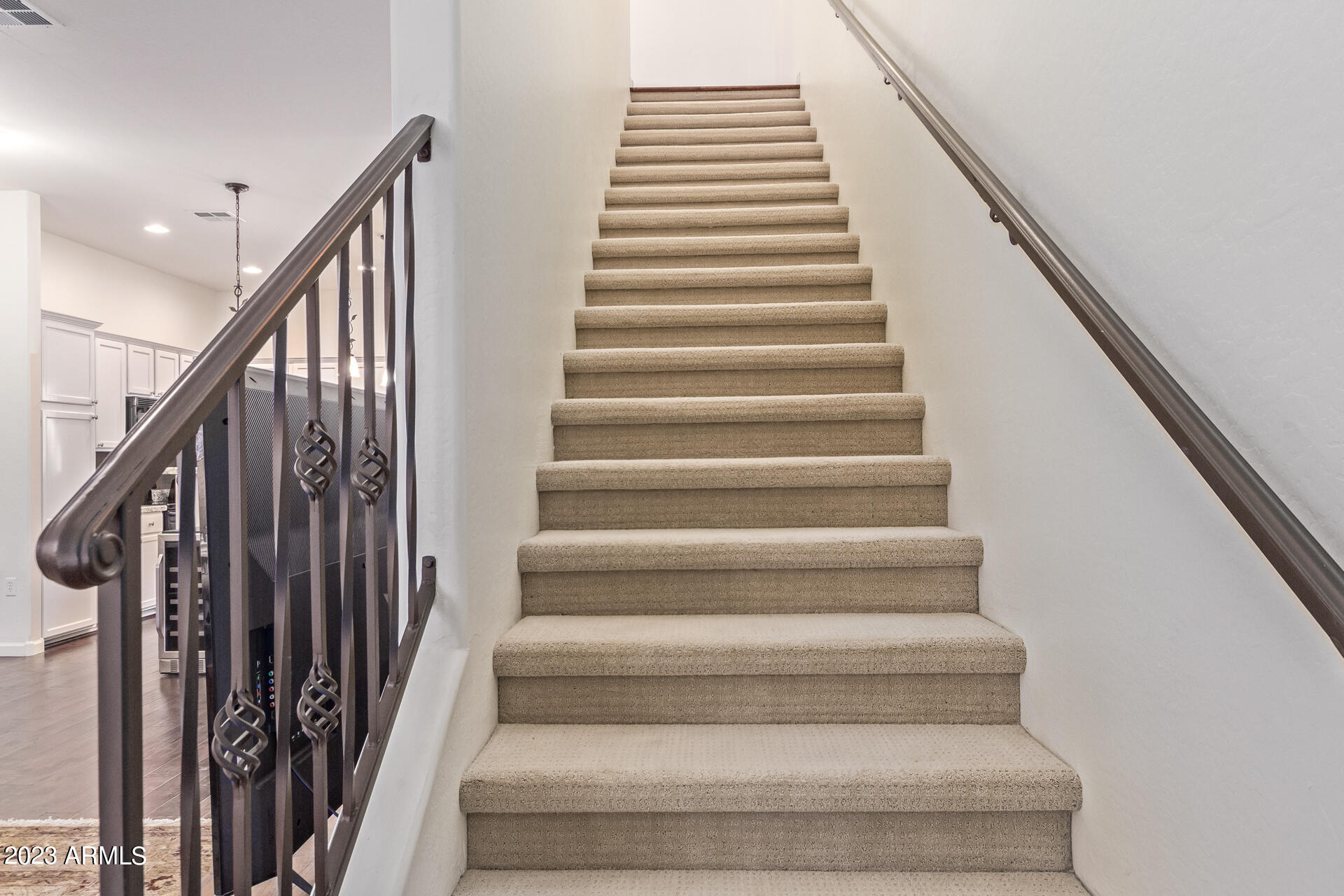 124 N CALIFORNIA Street # 19