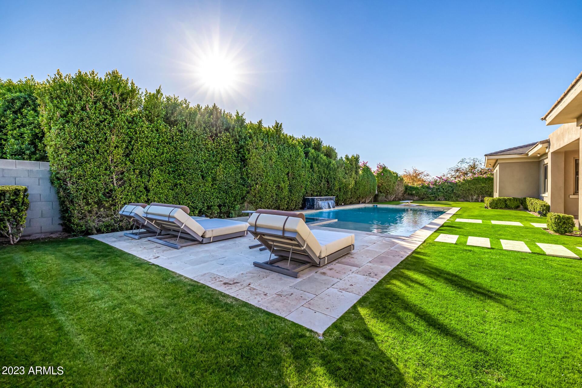 2645 E WARBLER Road