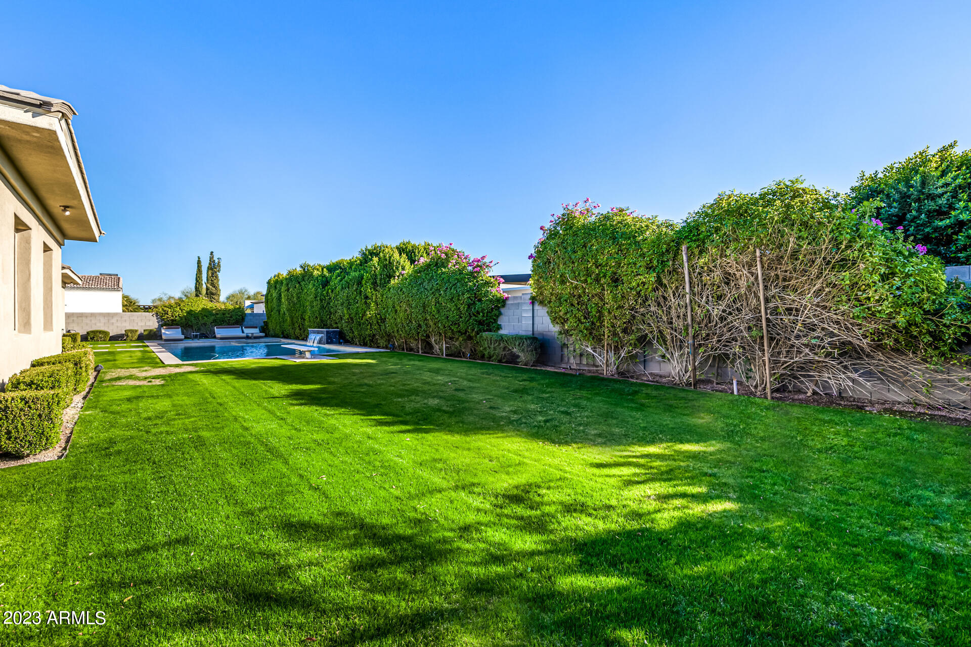 2645 E WARBLER Road