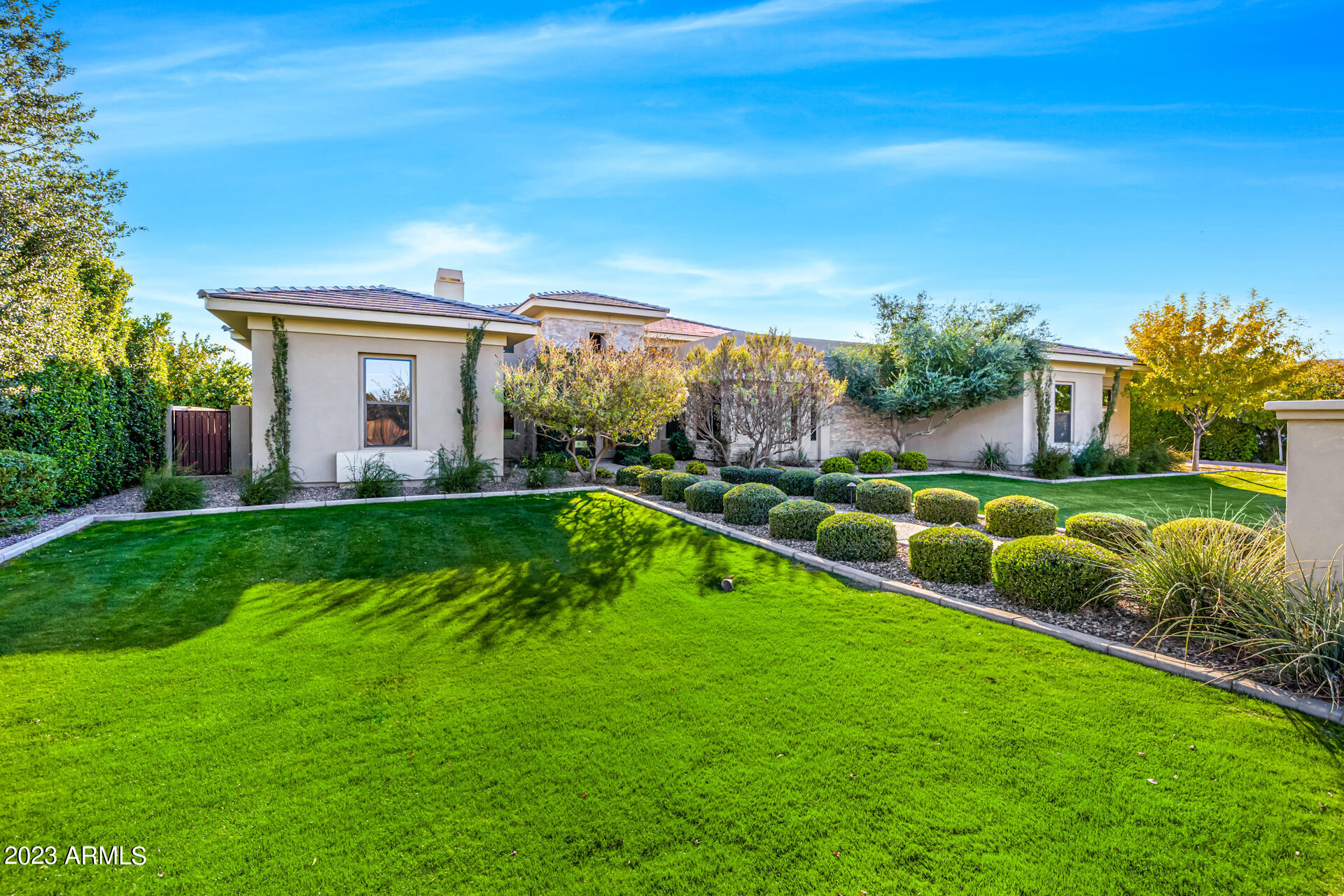 2645 E WARBLER Road