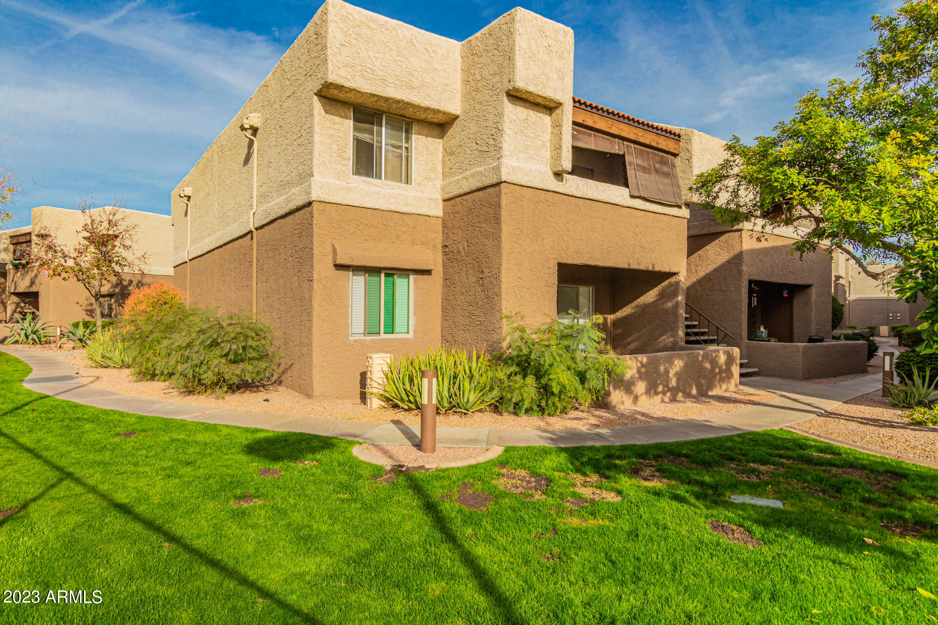 4554 E PARADISE VILLAGE Parkway N # 202