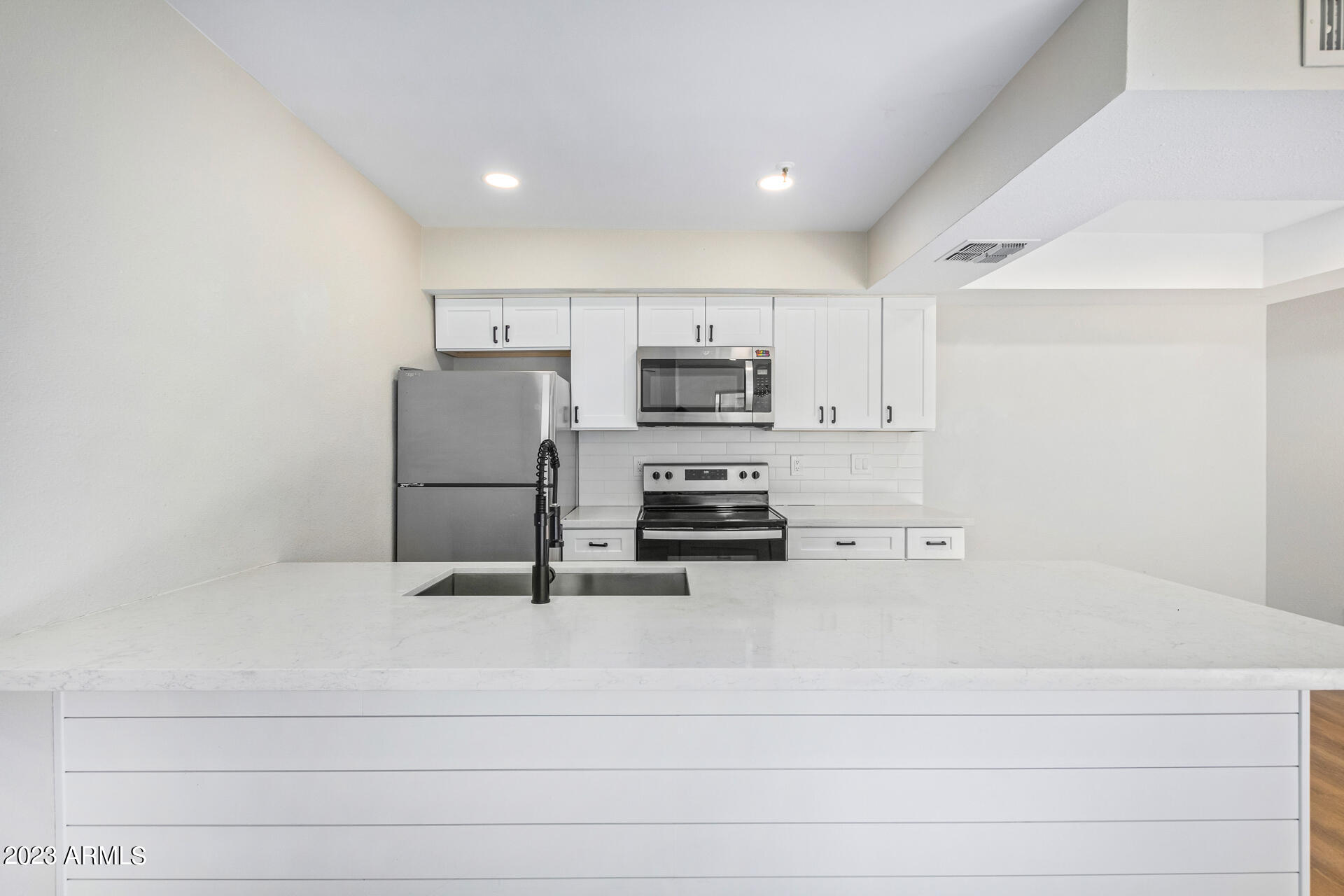 4554 E PARADISE VILLAGE Parkway N # 202