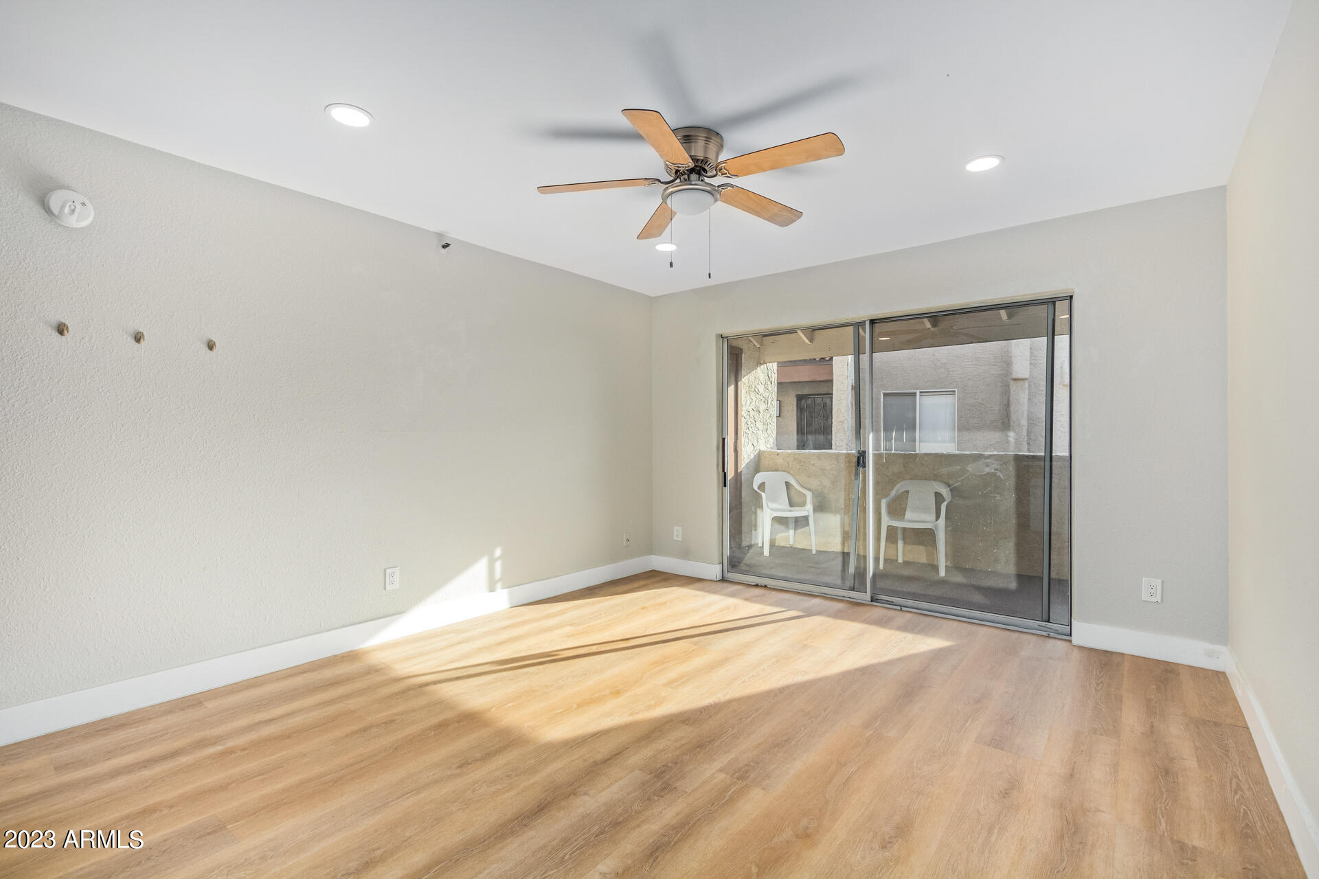 4554 E PARADISE VILLAGE Parkway N # 202