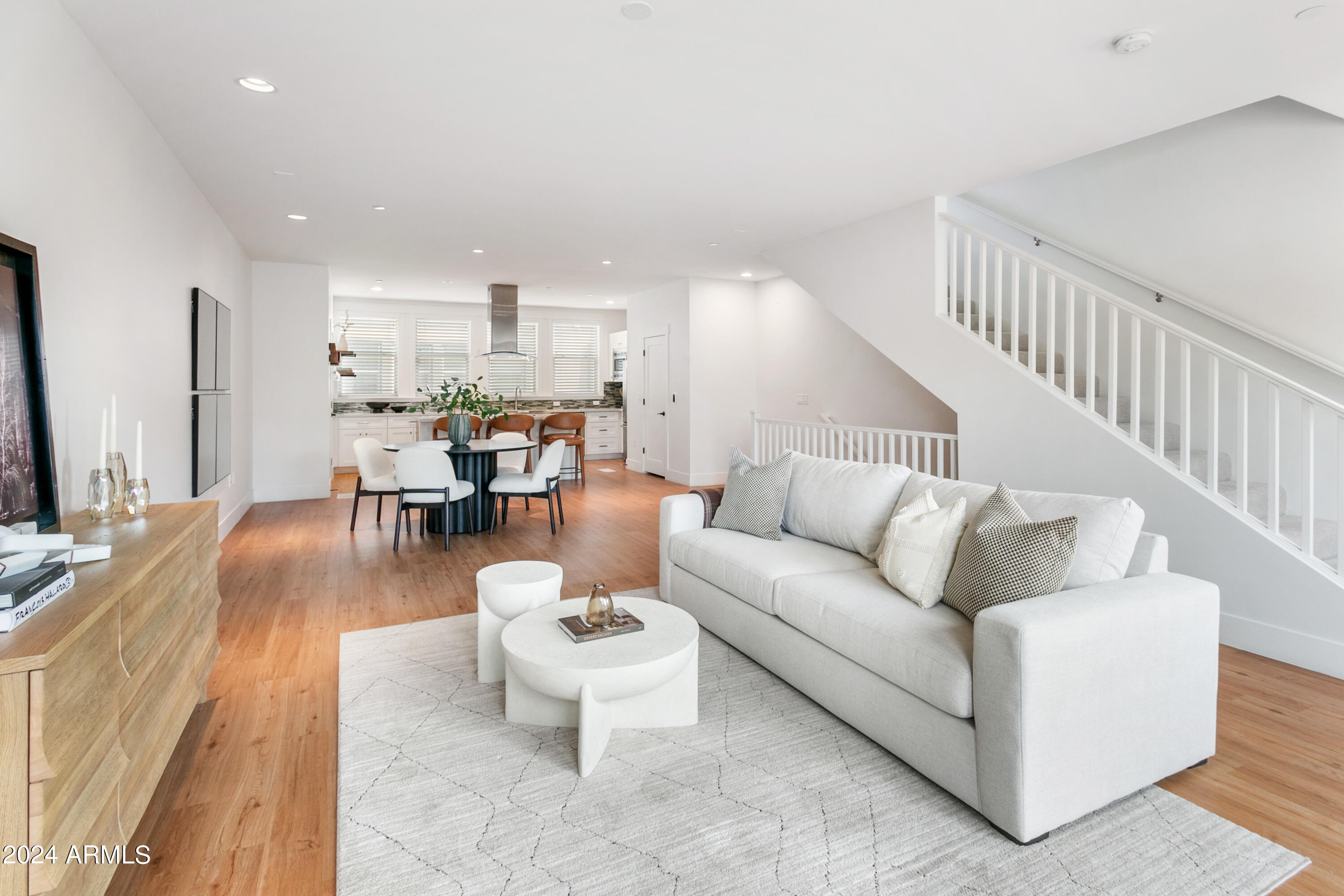 1400 E BETHANY HOME Road # 28