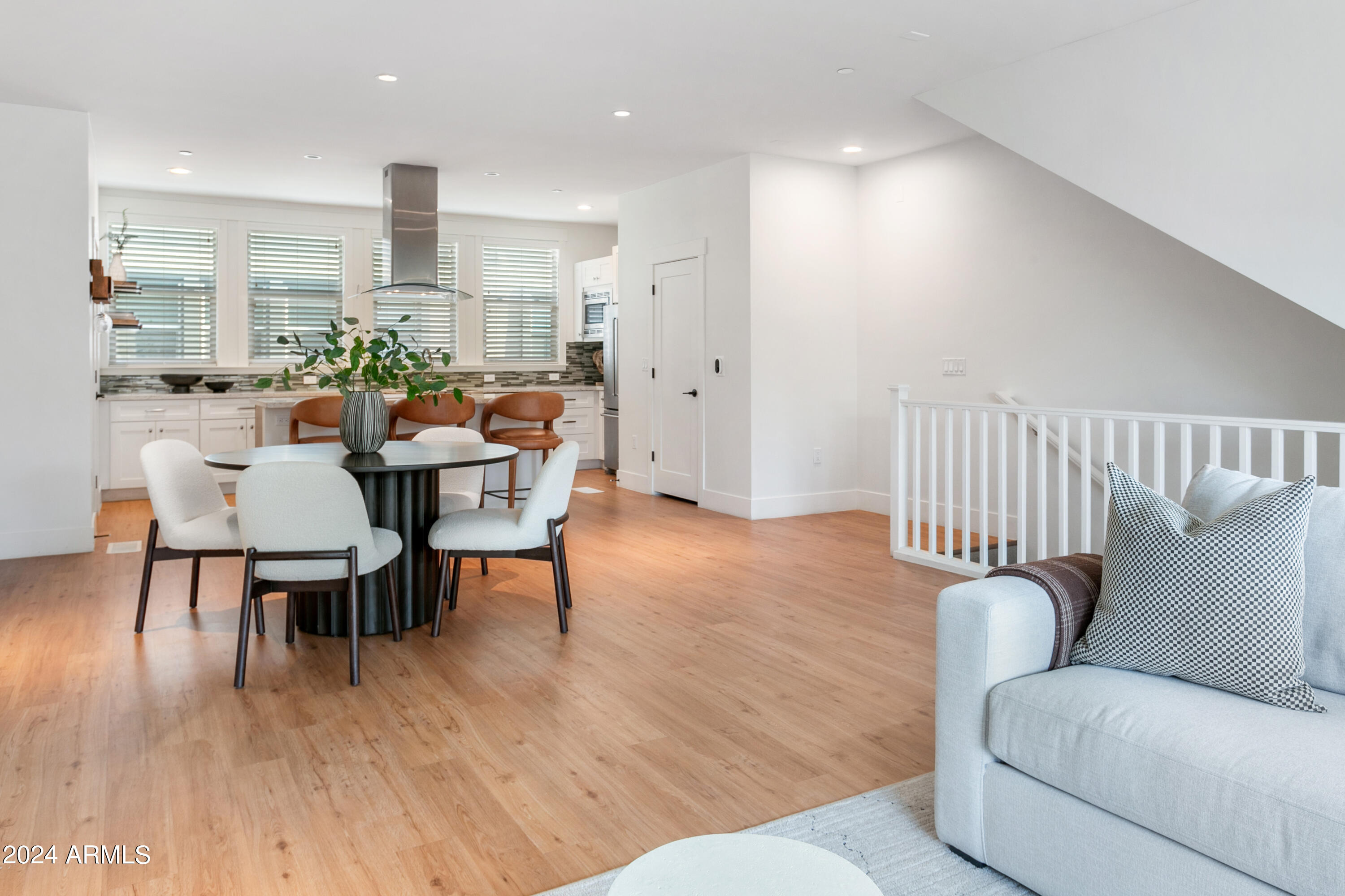 1400 E BETHANY HOME Road # 28