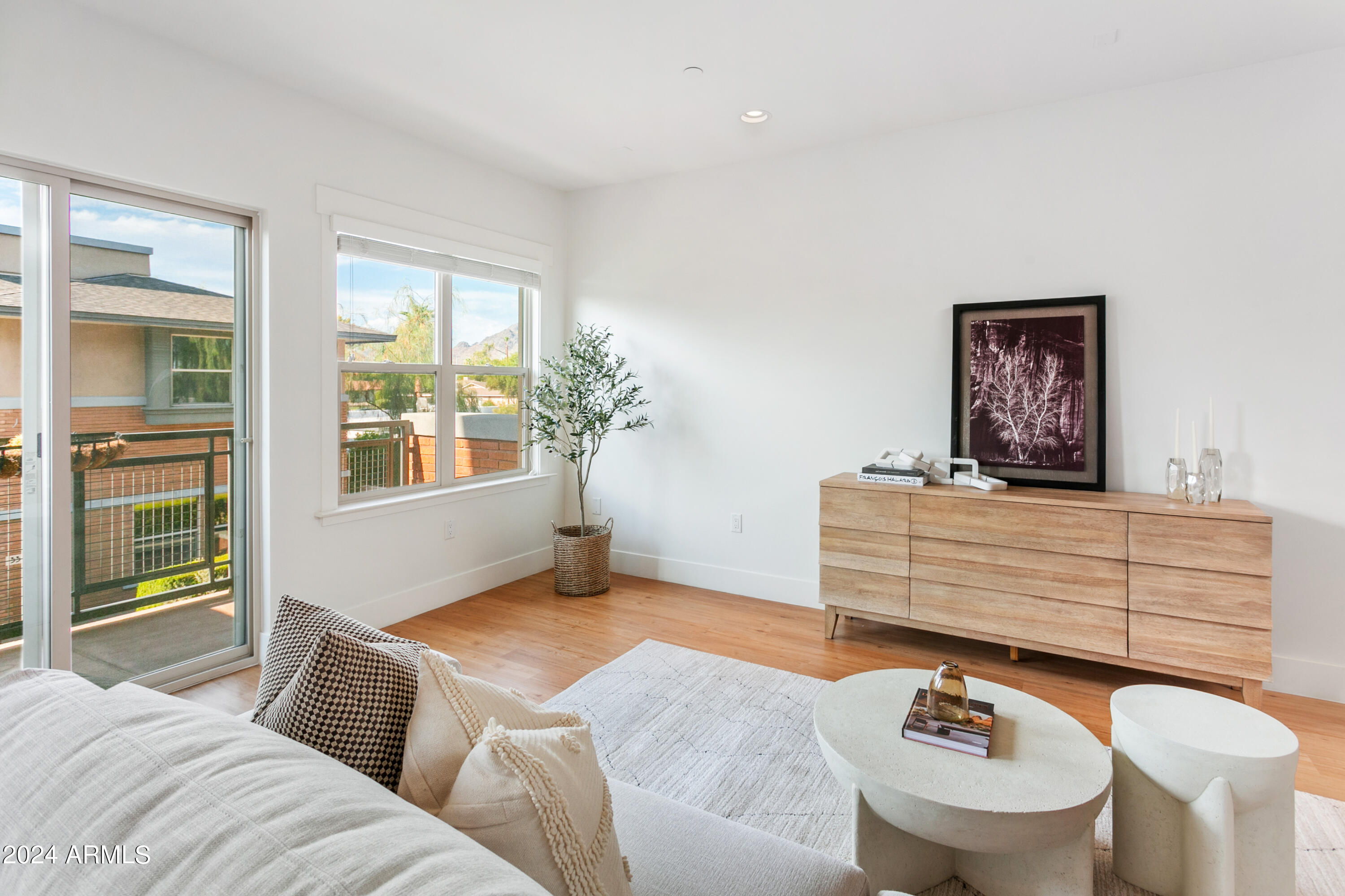 1400 E BETHANY HOME Road # 28