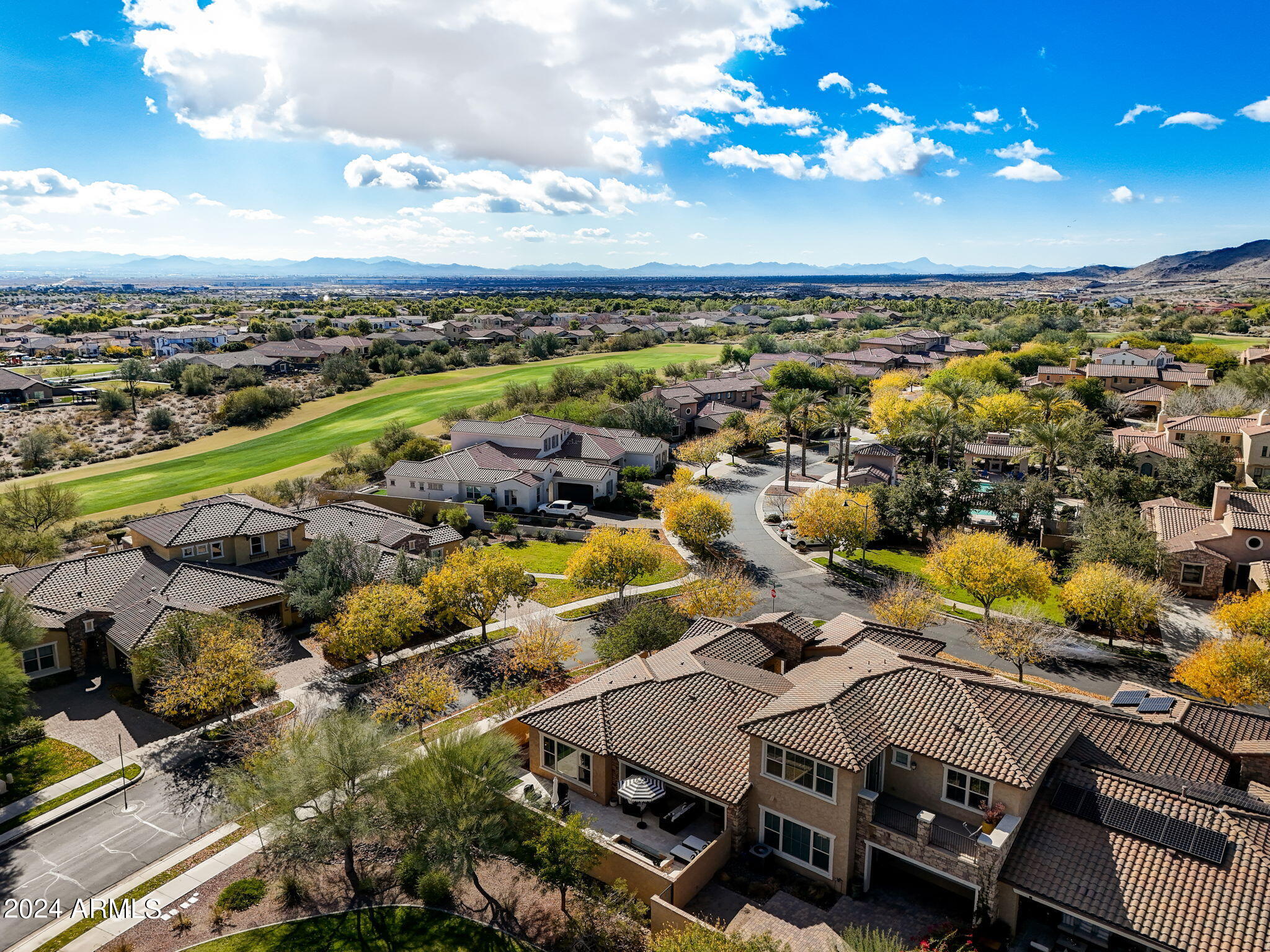3505 N CARLTON Street