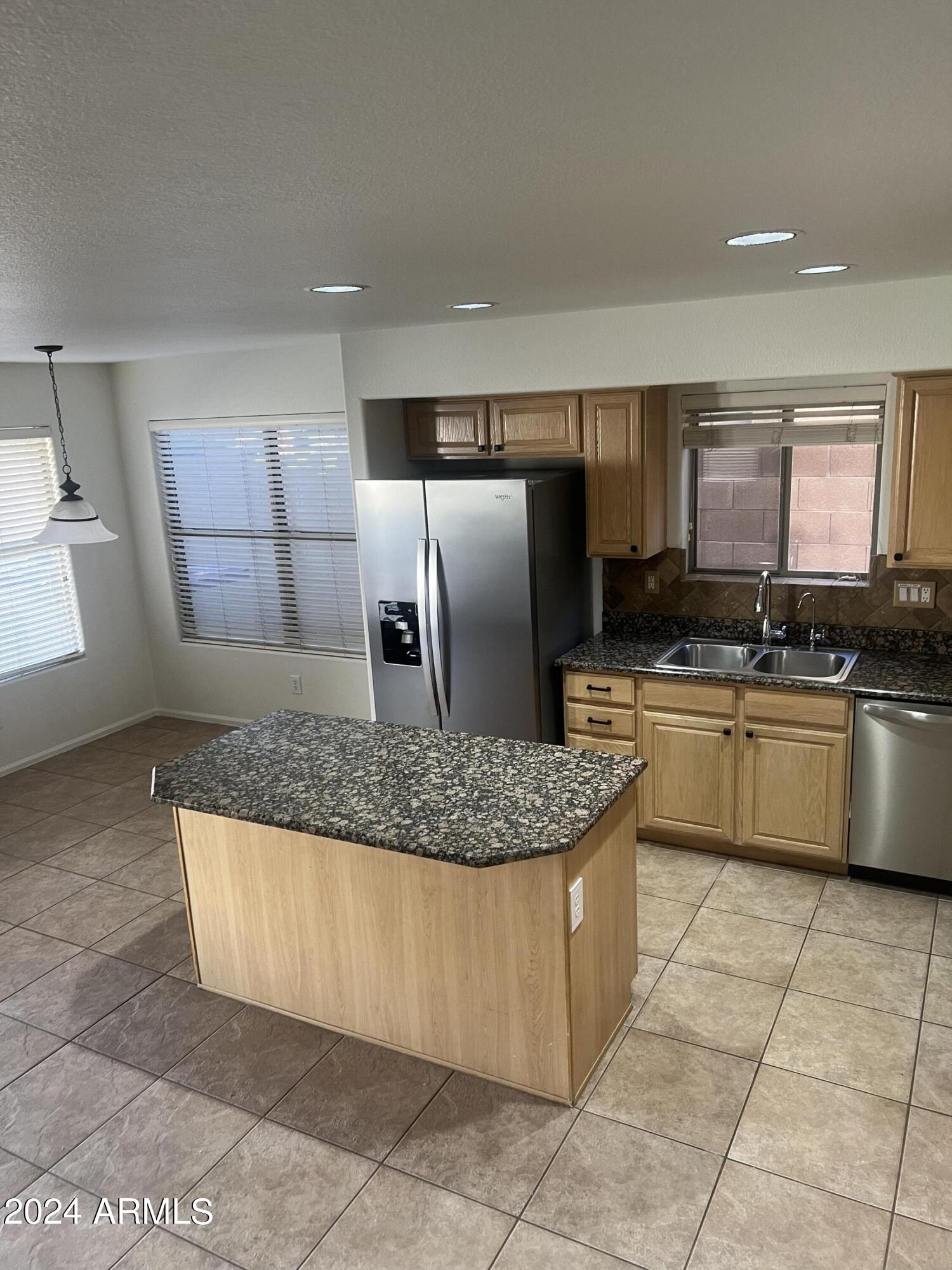20911 N 39TH Place