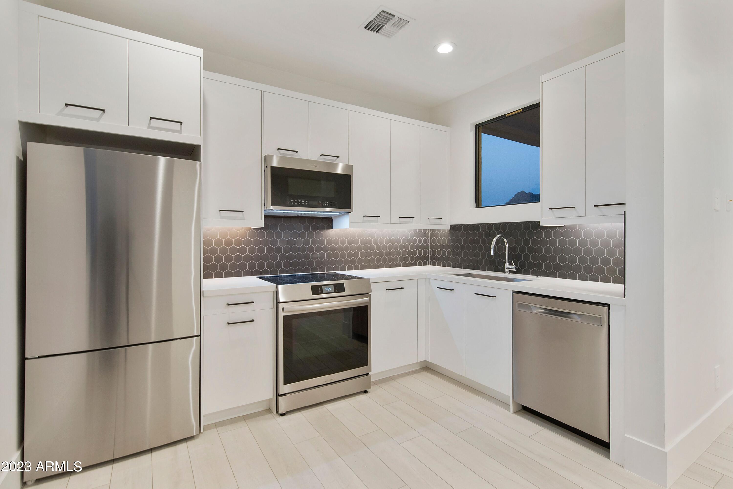 1611 E LAMAR Road # C