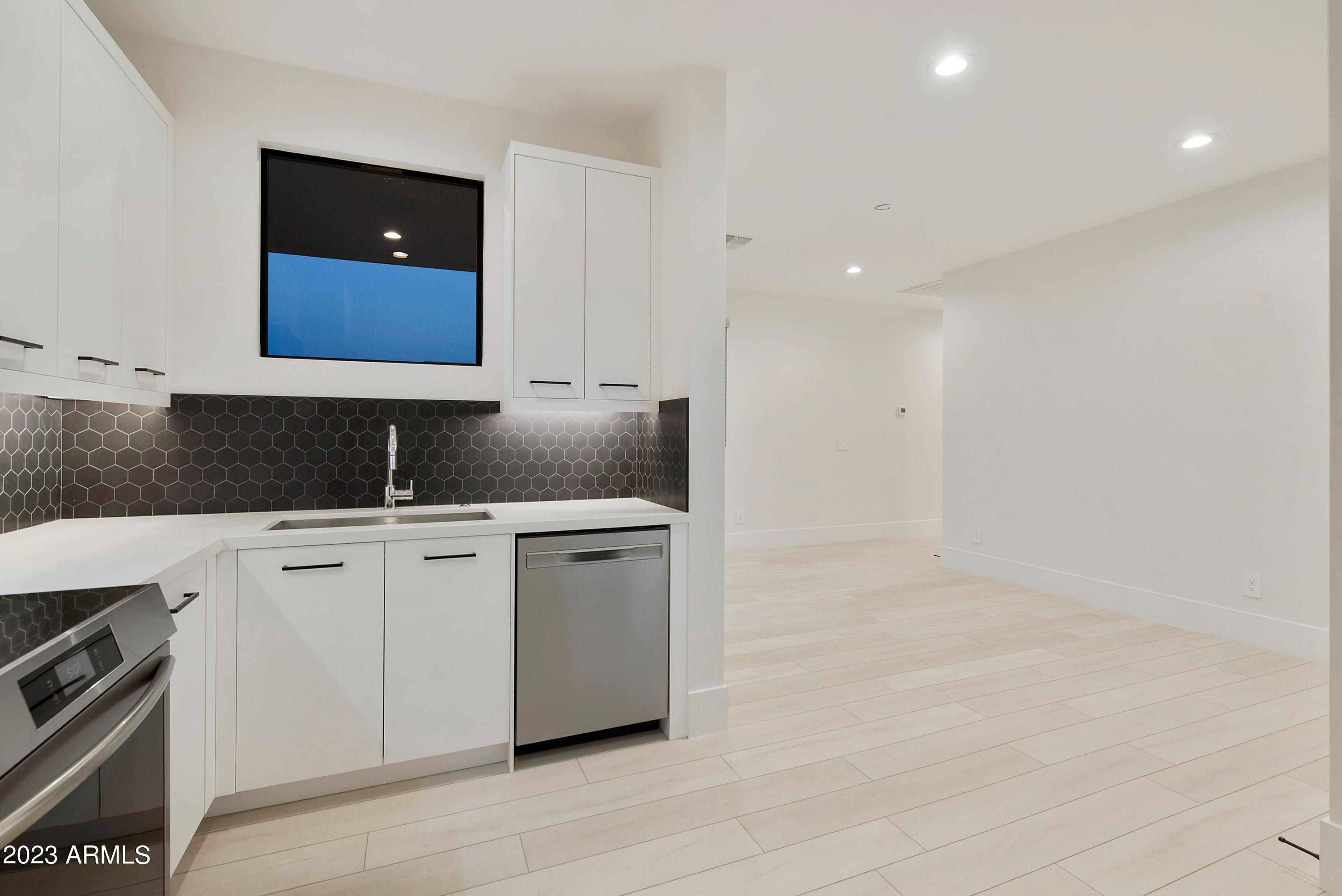 1611 E LAMAR Road # C