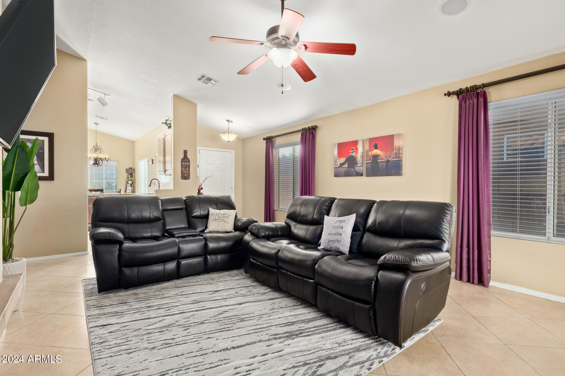 1210 W GERONIMO Place