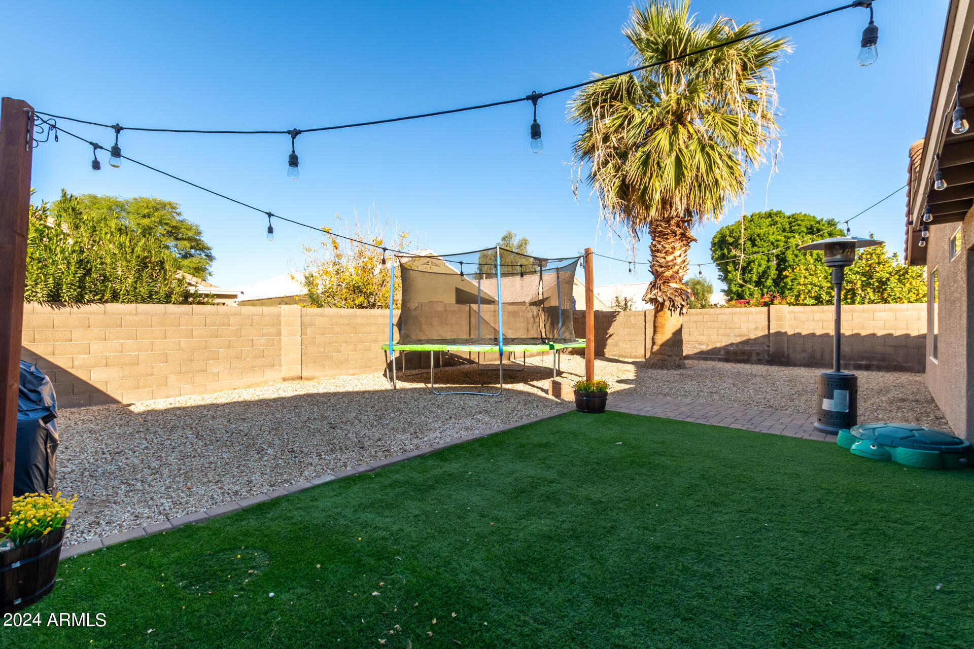 1210 W GERONIMO Place