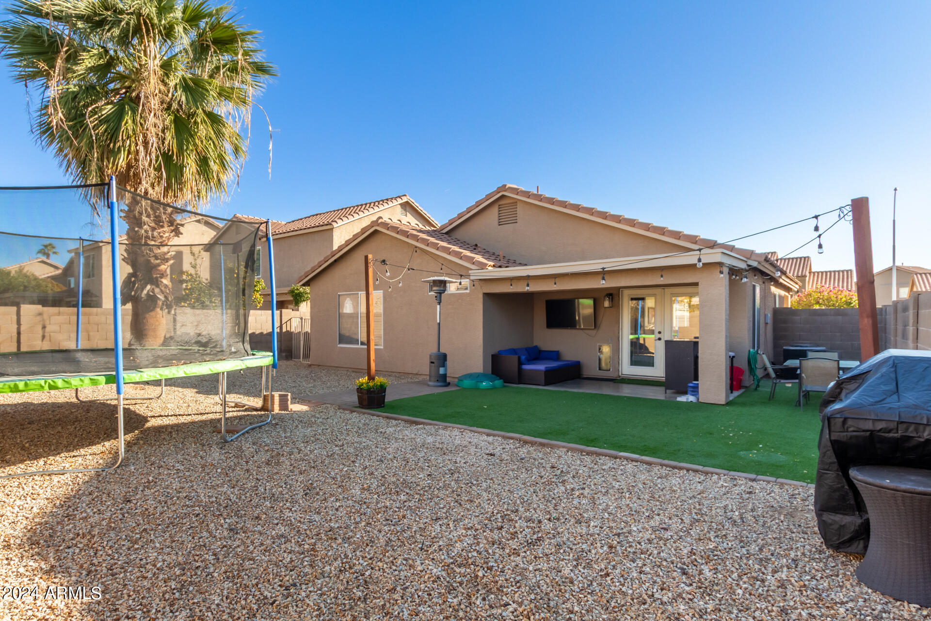 1210 W GERONIMO Place