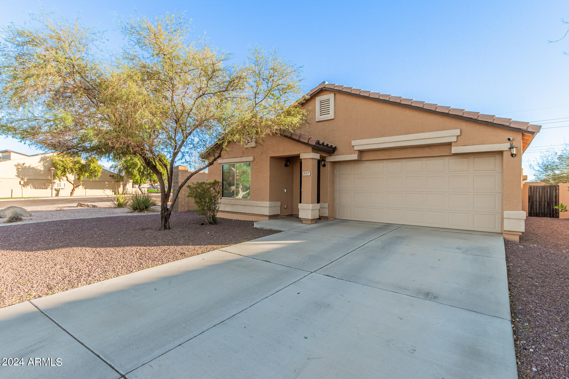 9707 W CARON Drive