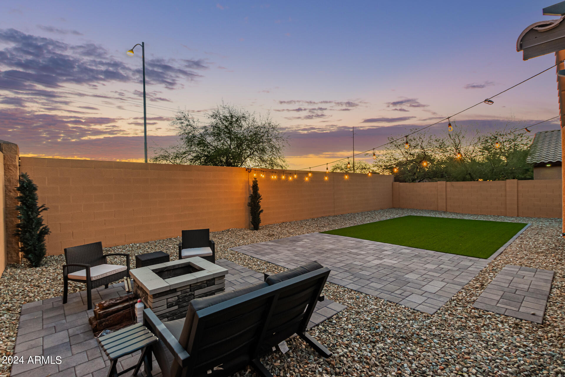 9707 W CARON Drive