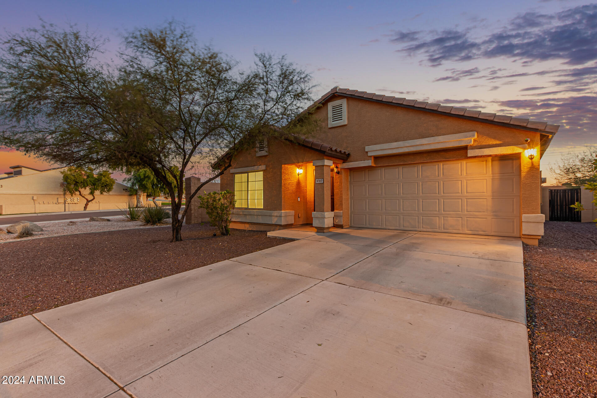 9707 W CARON Drive