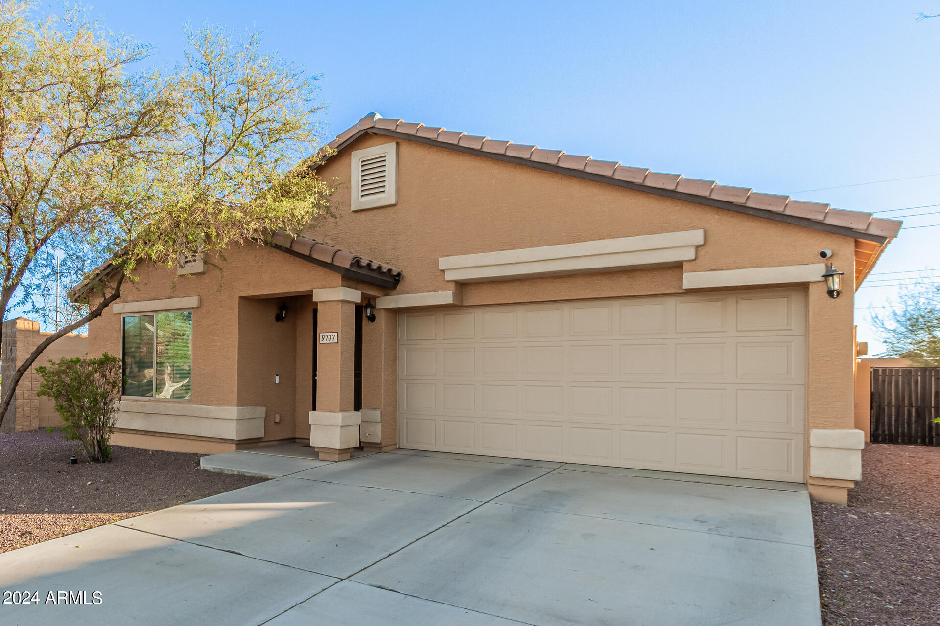 9707 W CARON Drive