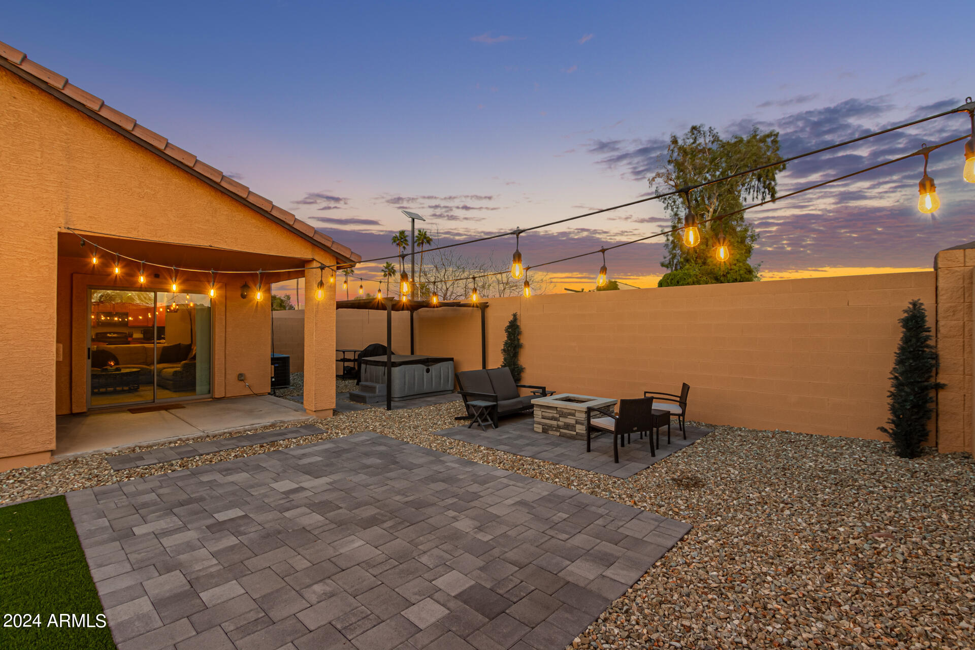 9707 W CARON Drive