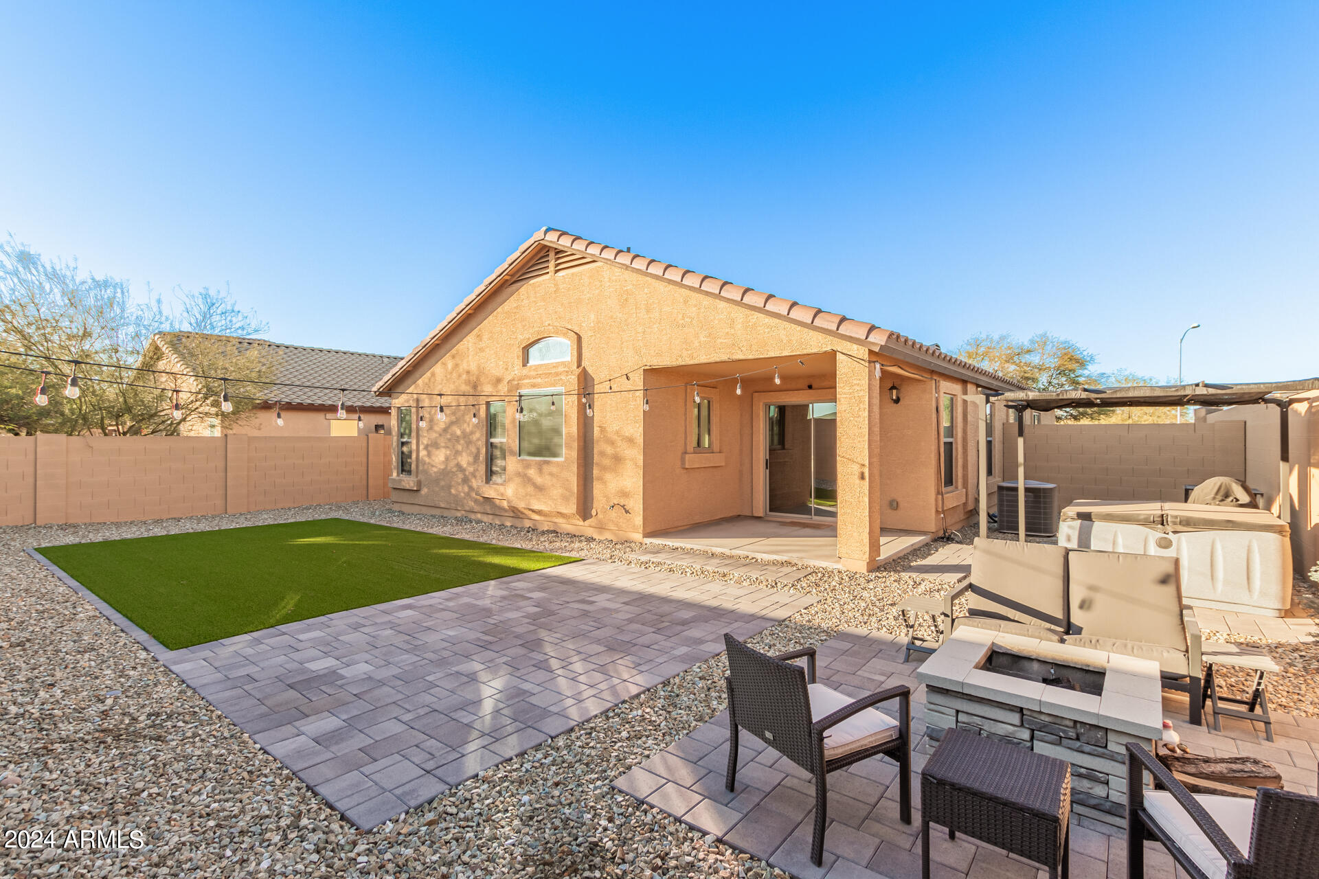 9707 W CARON Drive