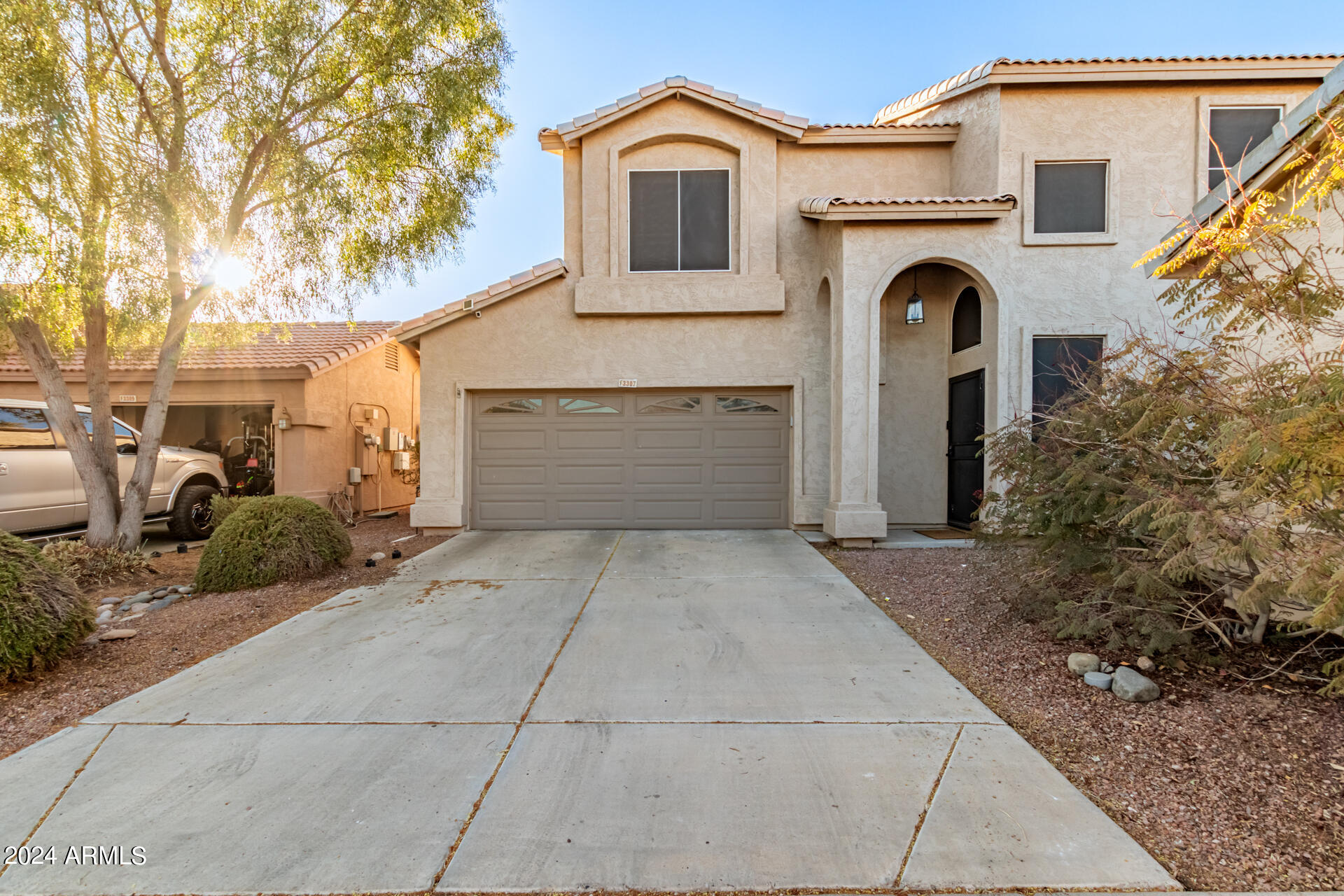 3307 E WALTANN Lane