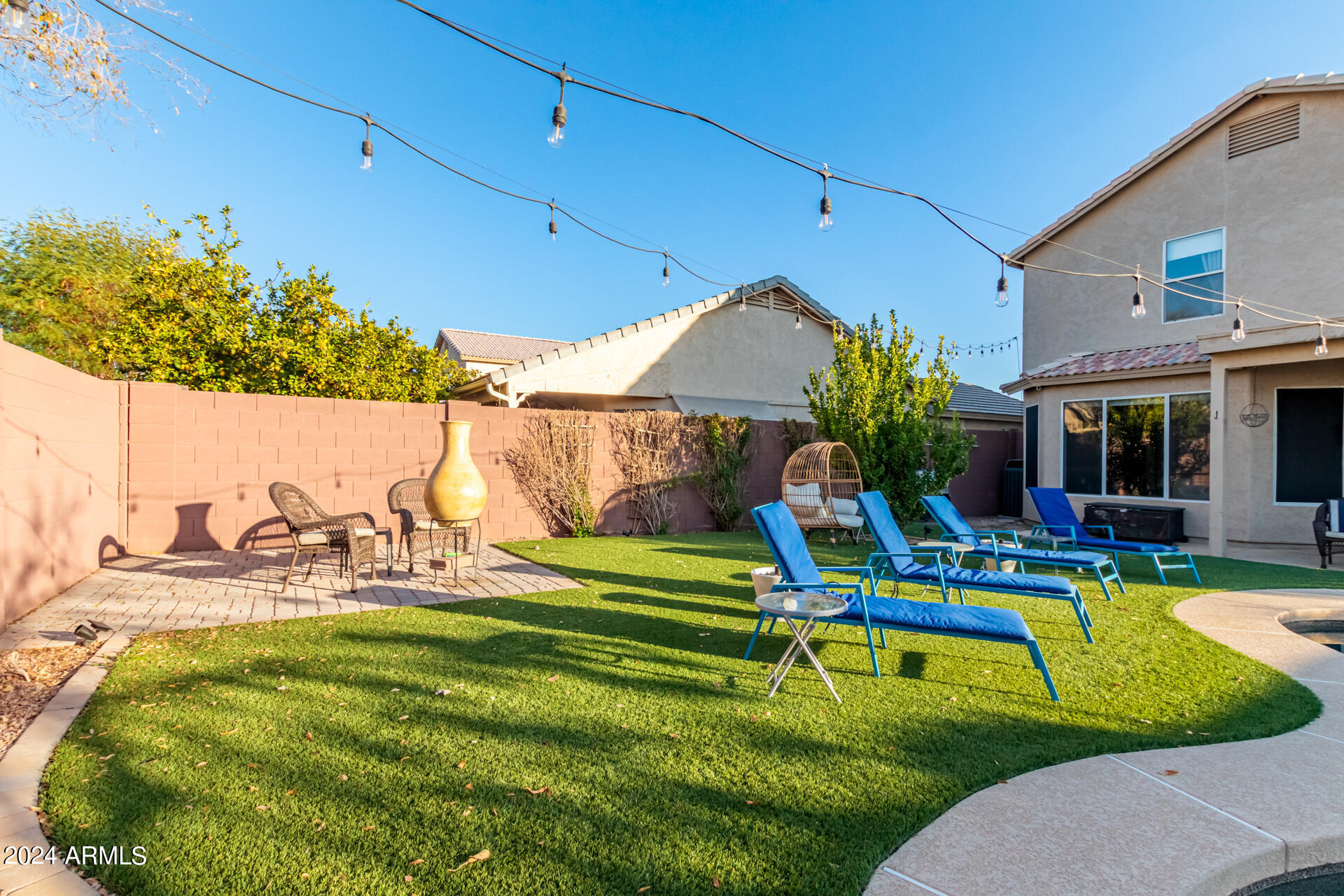 3307 E WALTANN Lane