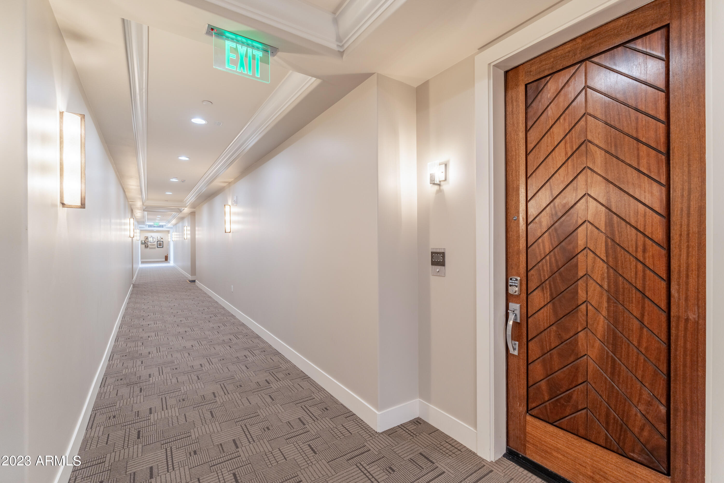 4805 N WOODMERE FAIRWAY -- # 3006