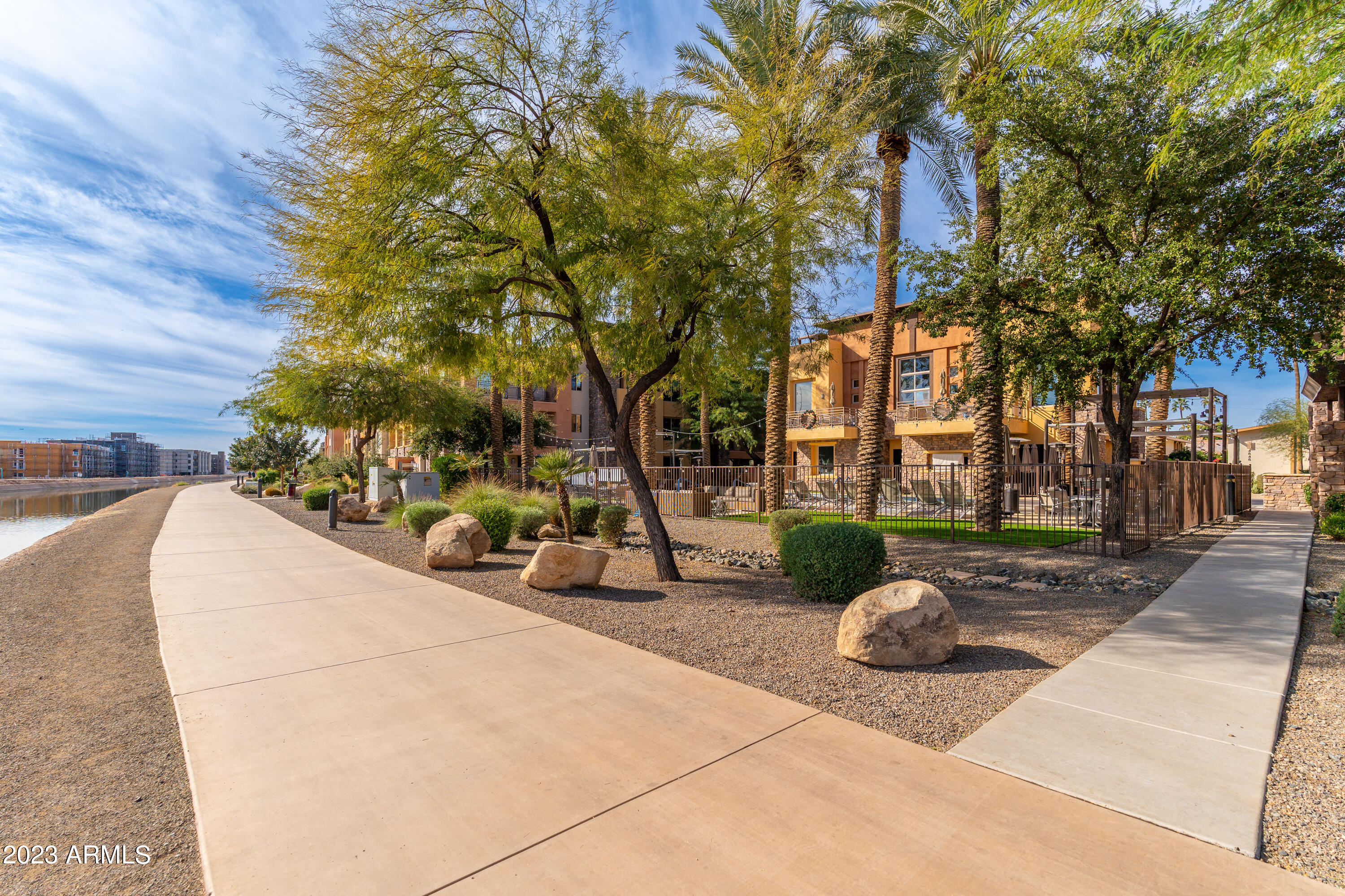 4805 N WOODMERE FAIRWAY -- # 3006