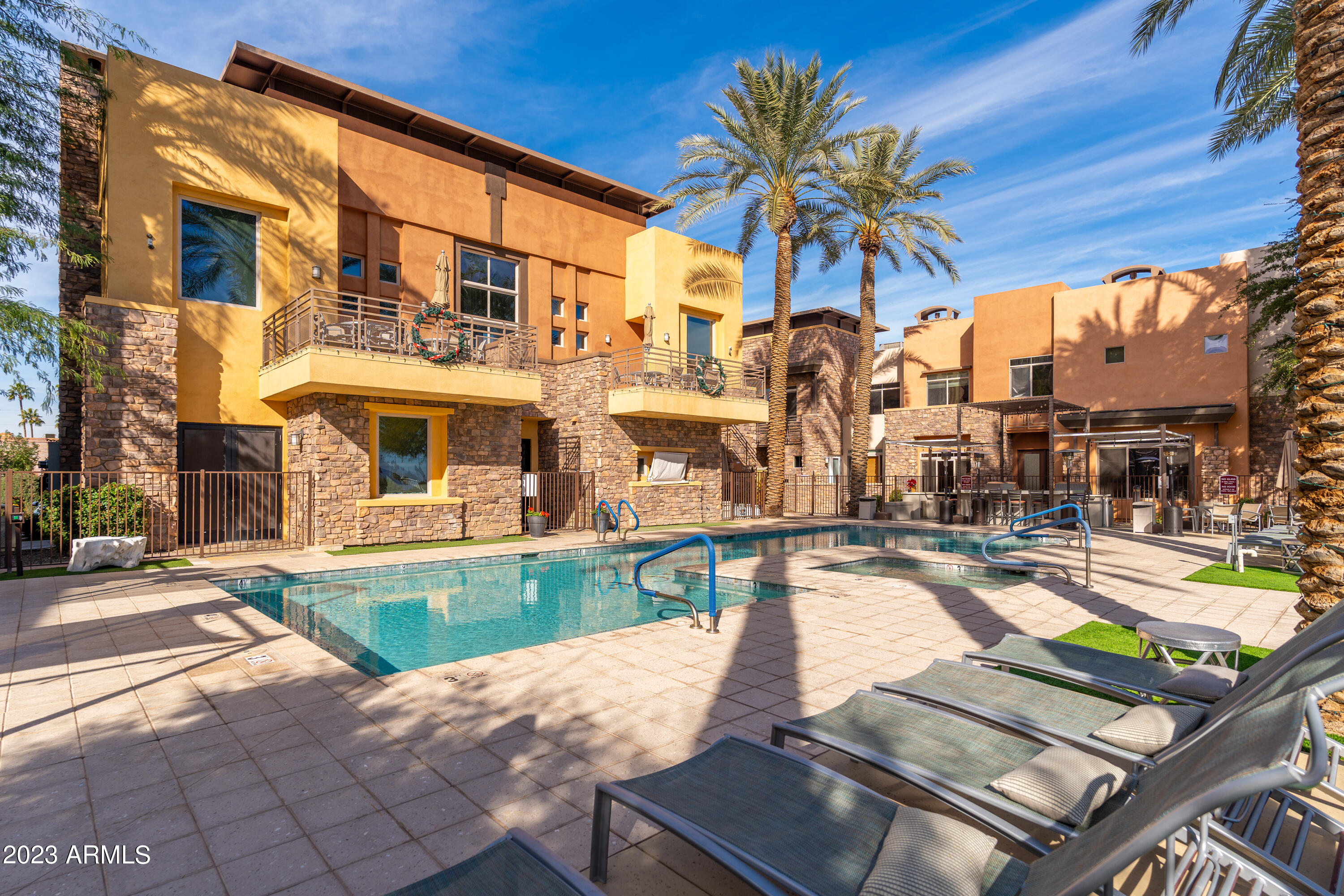 4805 N WOODMERE FAIRWAY -- # 3006