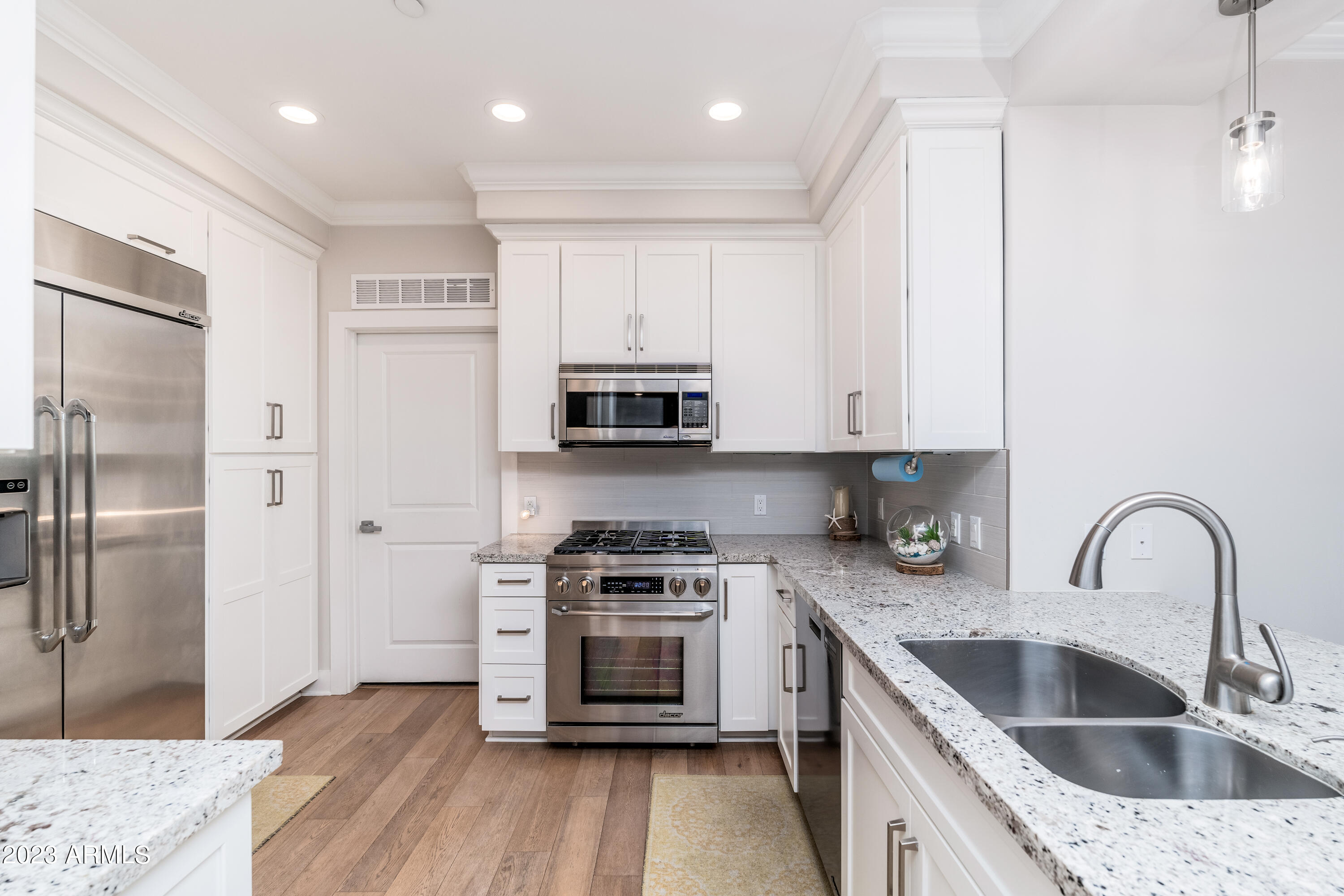 4805 N WOODMERE FAIRWAY -- # 3006