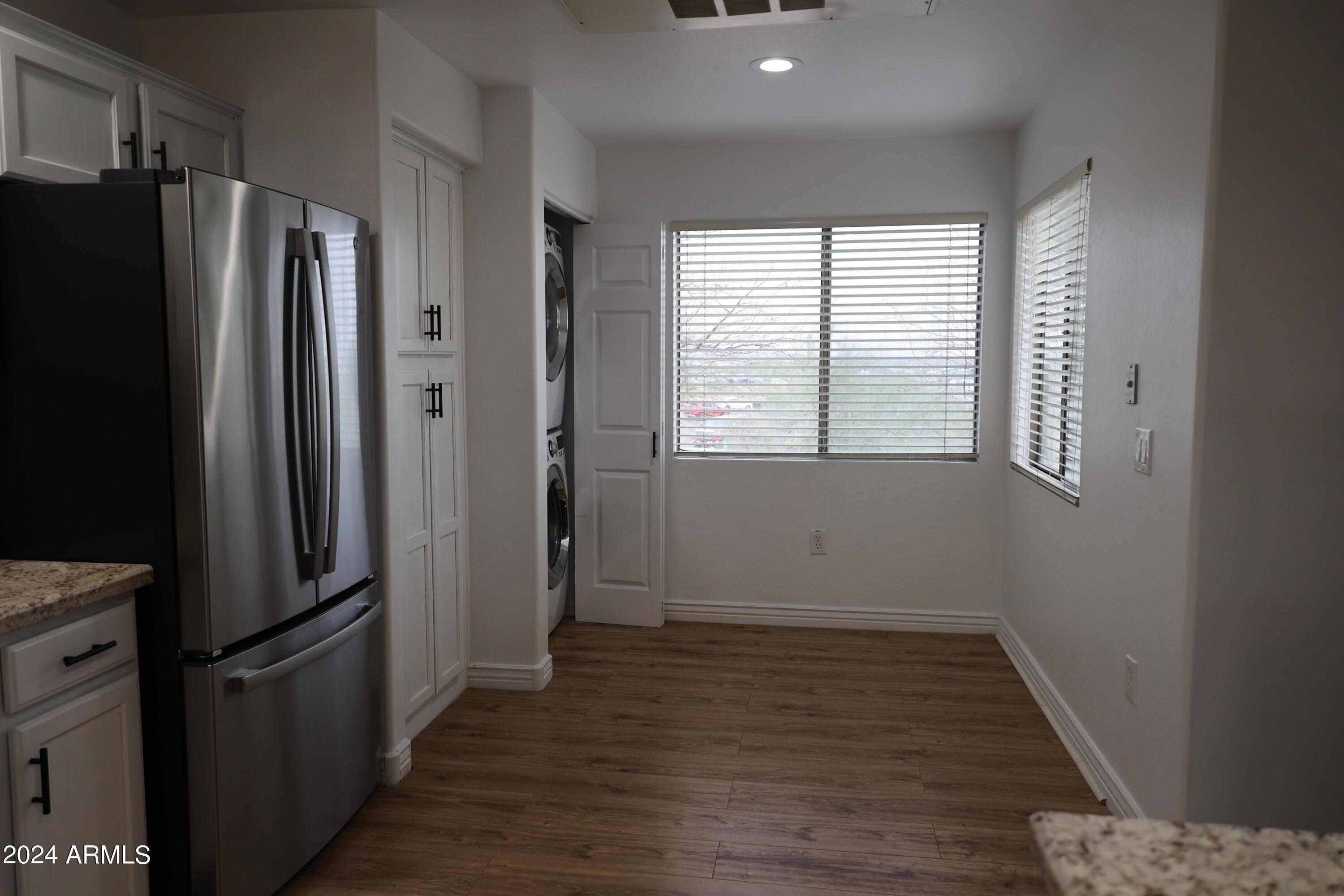 16801 N 94TH Street # 2060