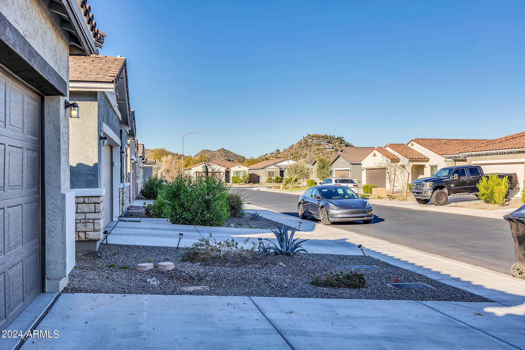 2773 E SEQUOIA Drive
