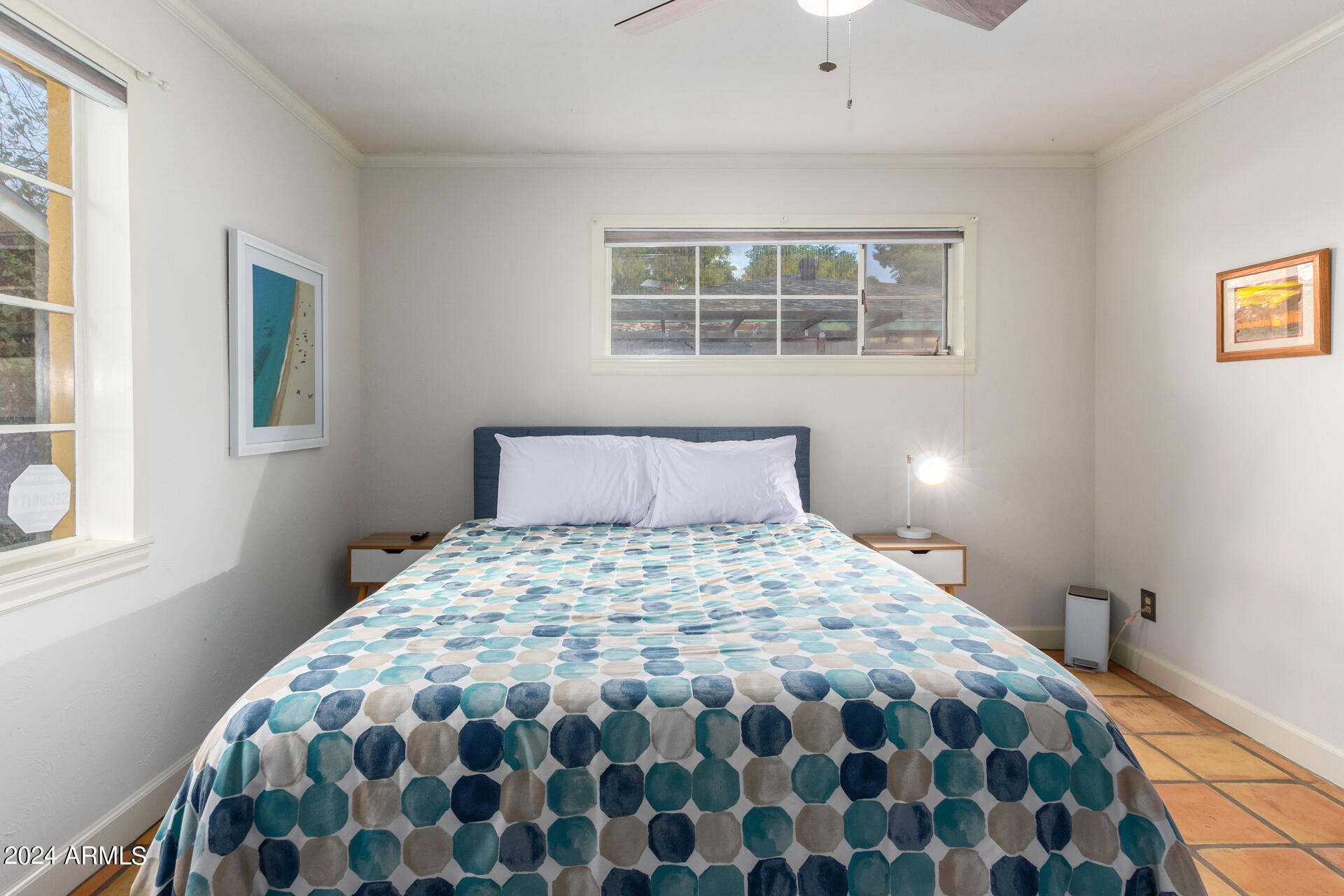 543 W 15TH Street W