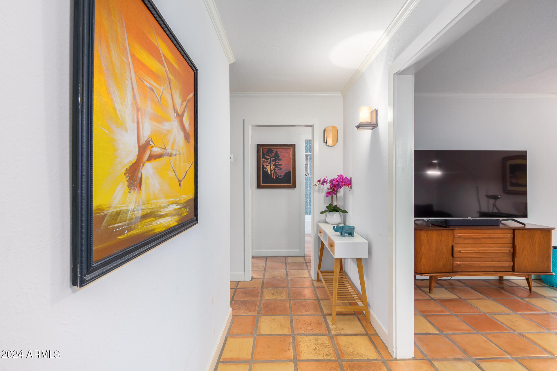 543 W 15TH Street W