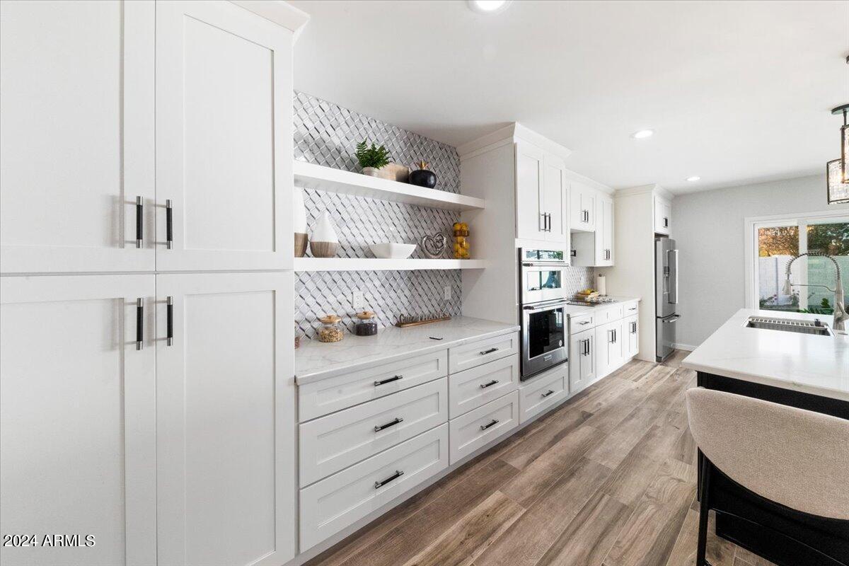 5232 N 14TH Place