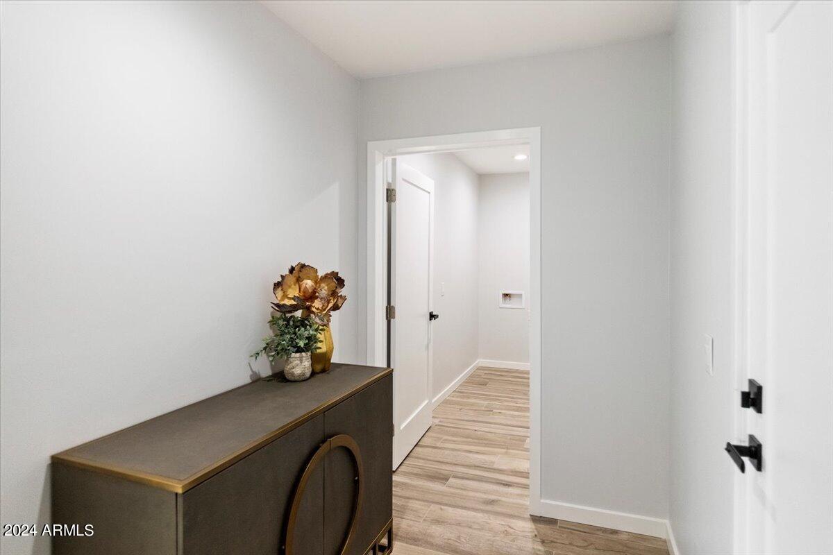 5232 N 14TH Place