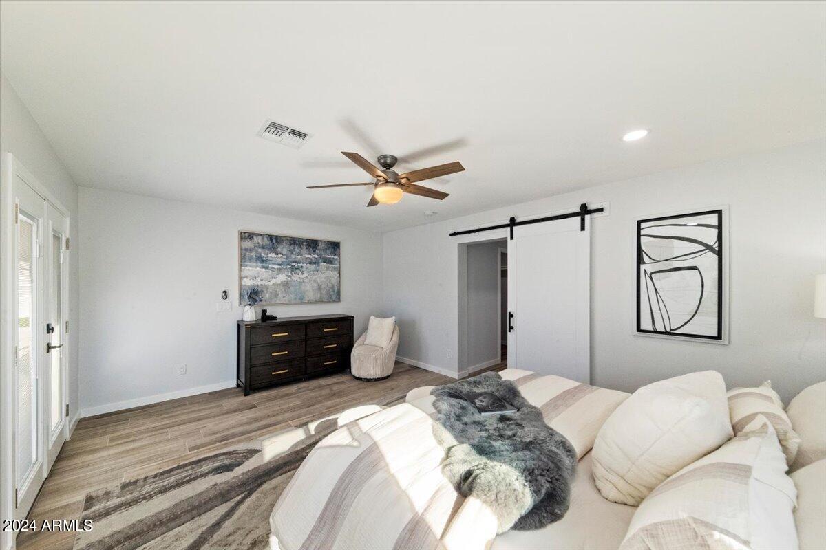 5232 N 14TH Place