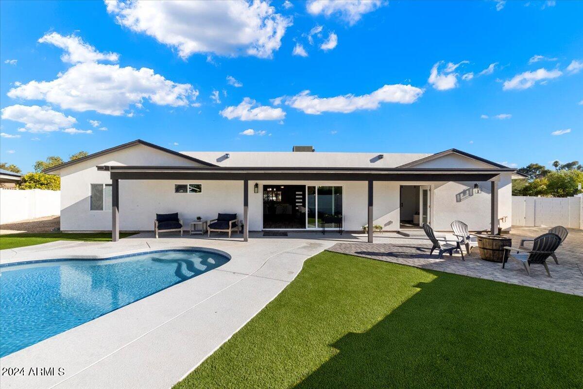 5232 N 14TH Place