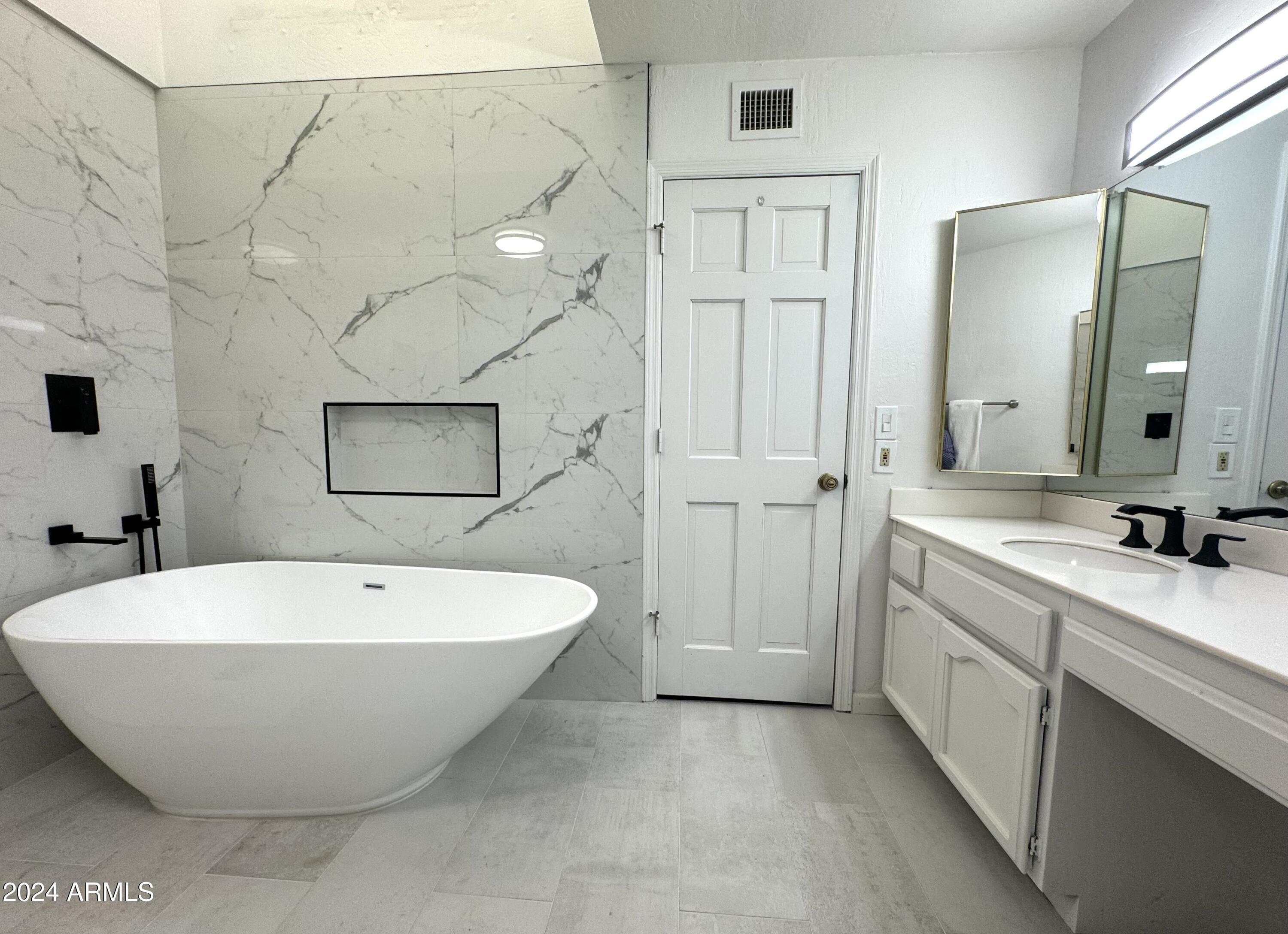 7330 E Griswold Road