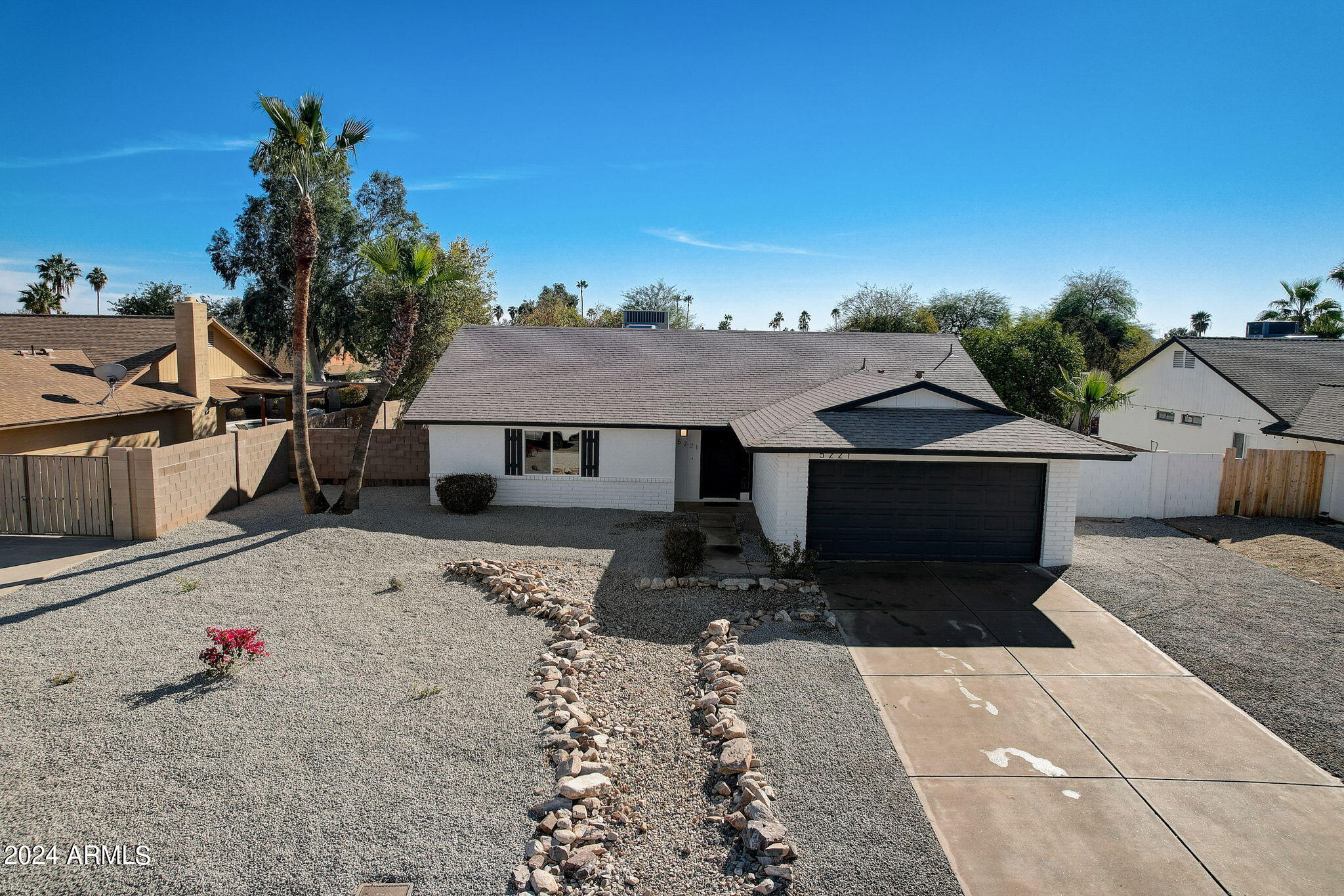 5221 E TIERRA BUENA Lane