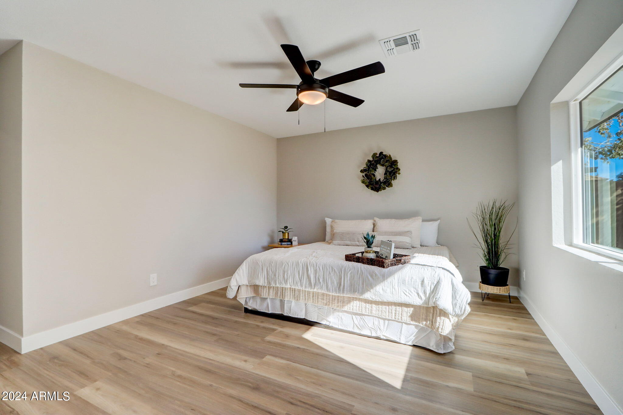 5221 E TIERRA BUENA Lane