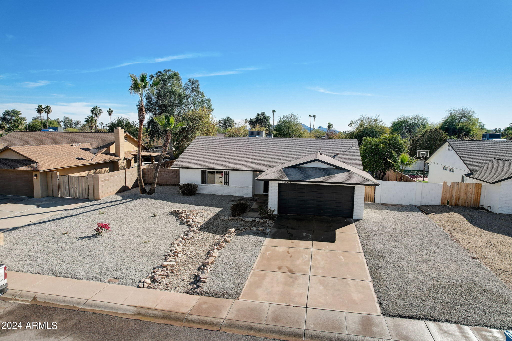 5221 E TIERRA BUENA Lane