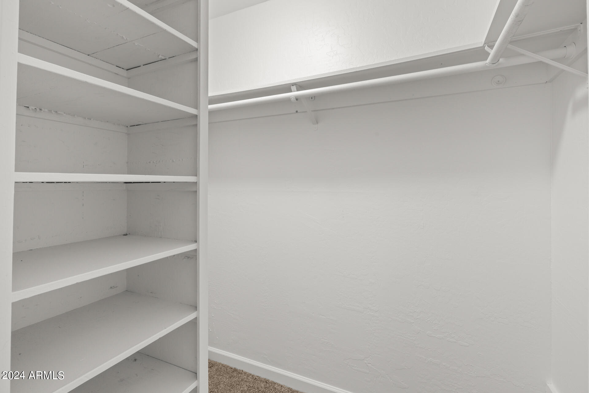 1018 S SANTA BARBARA --